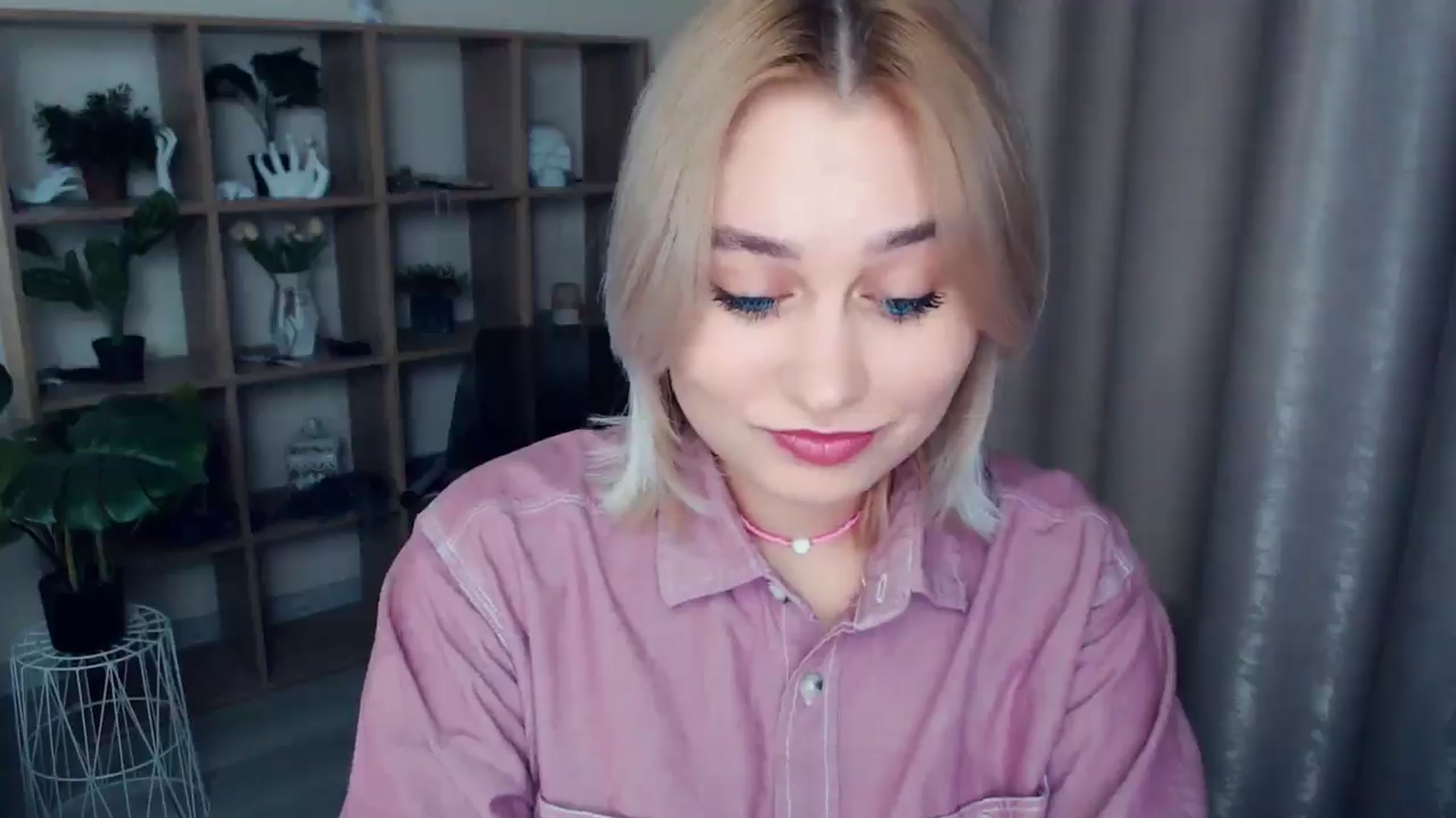 Gallery image thumbnail from Kukla_kolduna's myfreecams stream on, 01/03/2025, 15:32 image 7 of 20