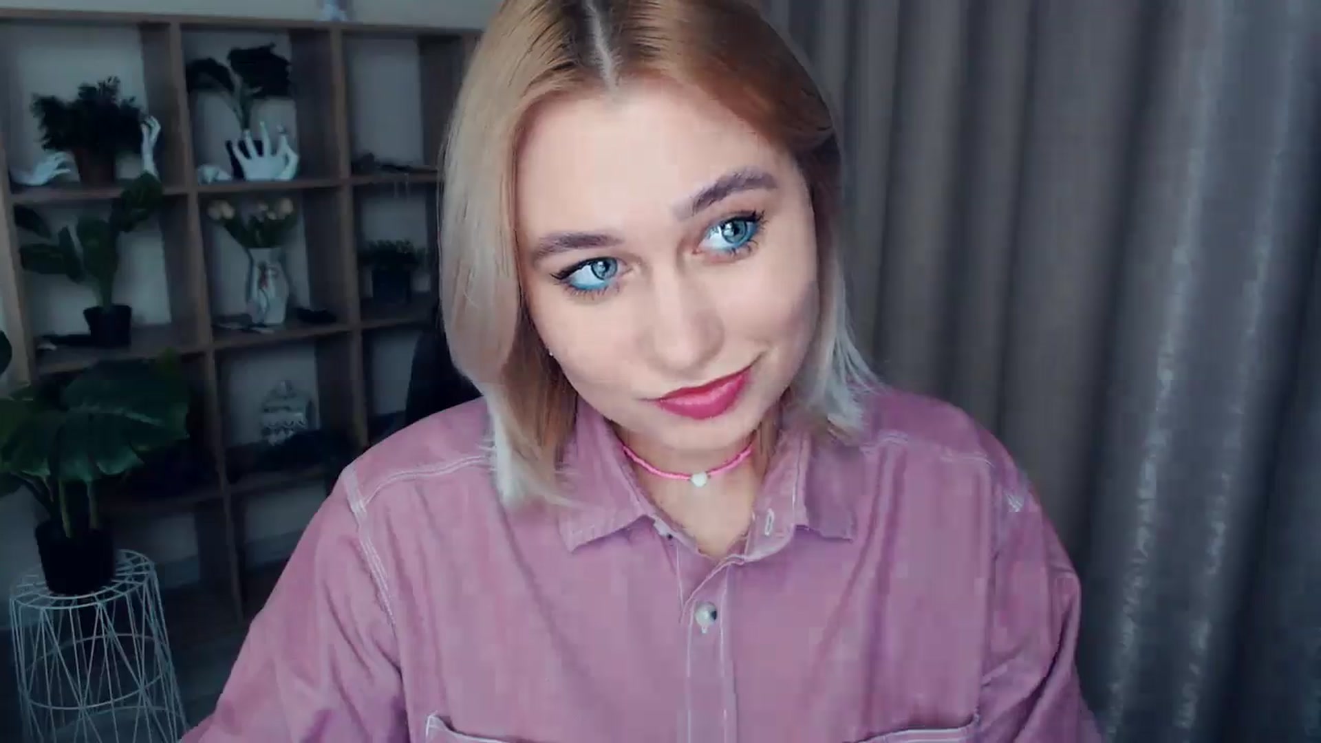 Gallery image thumbnail from Kukla_kolduna's myfreecams stream on, 01/03/2025, 15:32 image 5 of 20