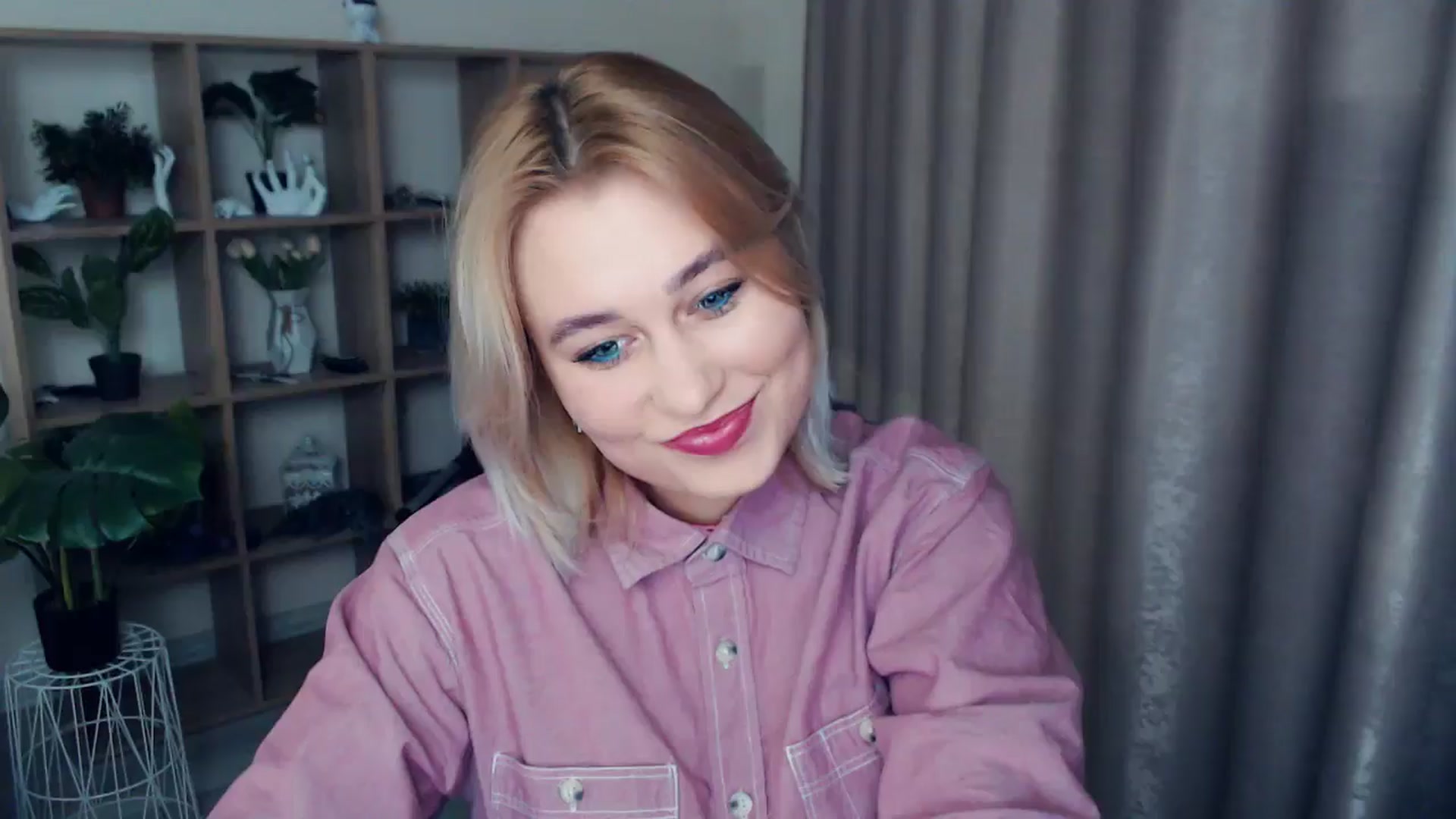 Gallery image thumbnail from Kukla_kolduna's myfreecams stream on, 01/03/2025, 17:01 image 7 of 20