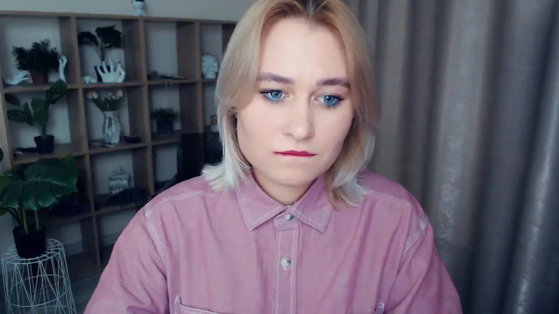 Gallery image thumbnail from Kukla_kolduna's myfreecams stream on, 01/03/2025, 17:01 image 15 of 20
