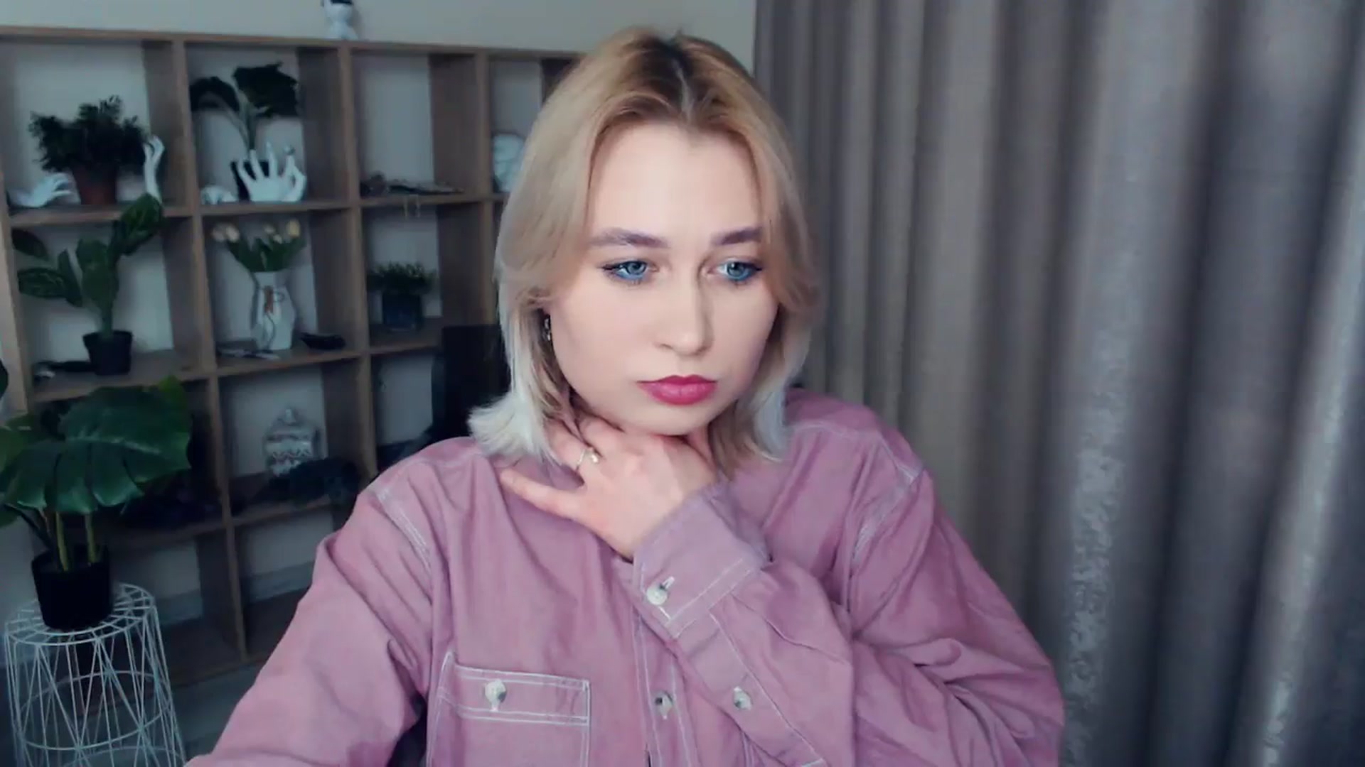 Gallery image thumbnail from Kukla_kolduna's myfreecams stream on, 01/03/2025, 17:01 image 14 of 20