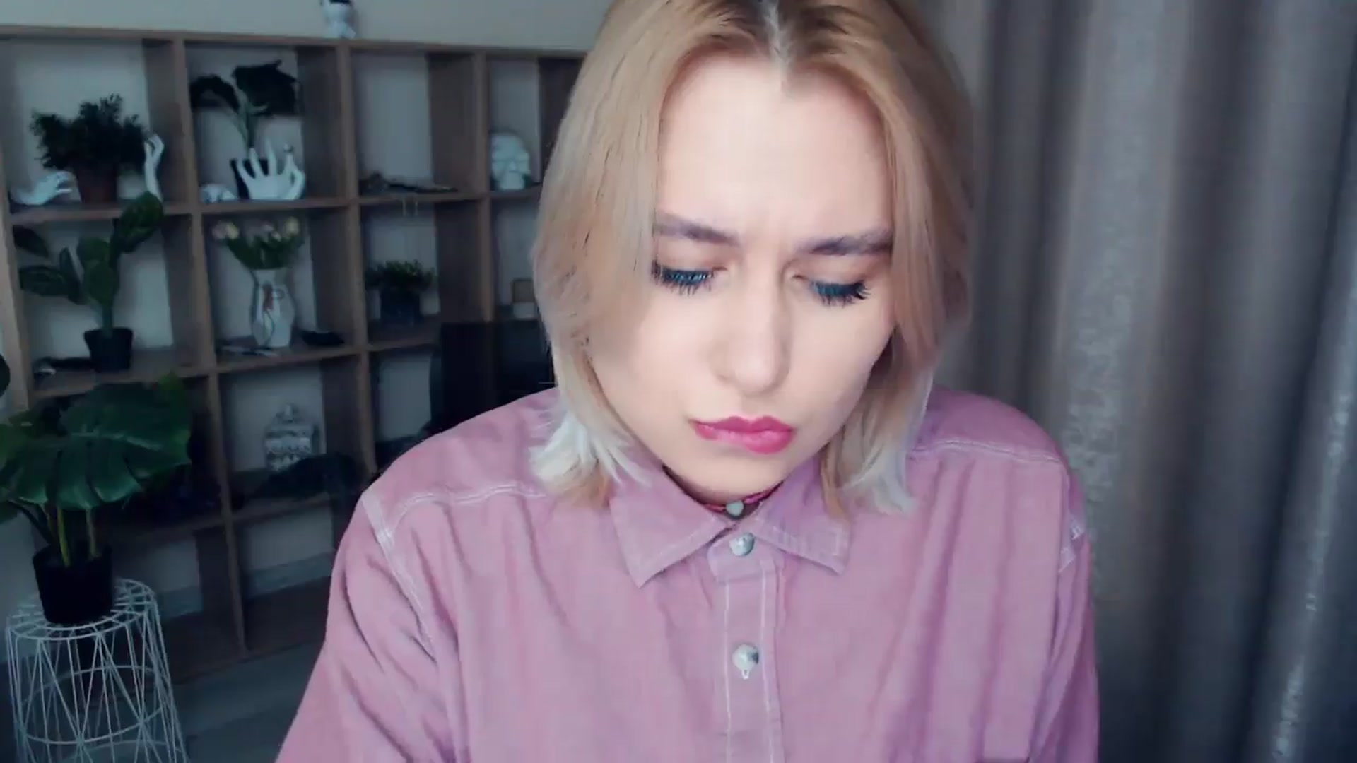 Gallery image thumbnail from Kukla_kolduna's myfreecams stream on, 01/03/2025, 19:07 image 17 of 20