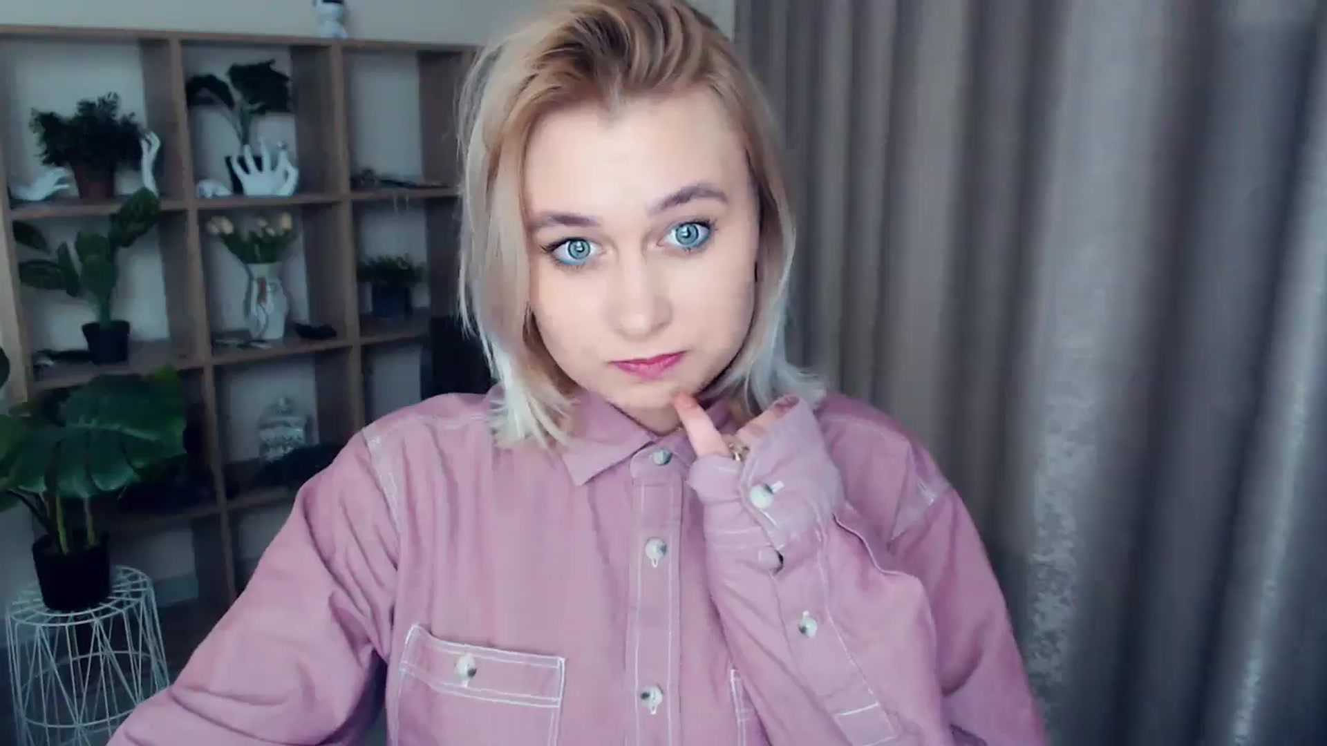 Gallery image thumbnail from Kukla_kolduna's myfreecams stream on, 01/03/2025, 19:07 image 13 of 20