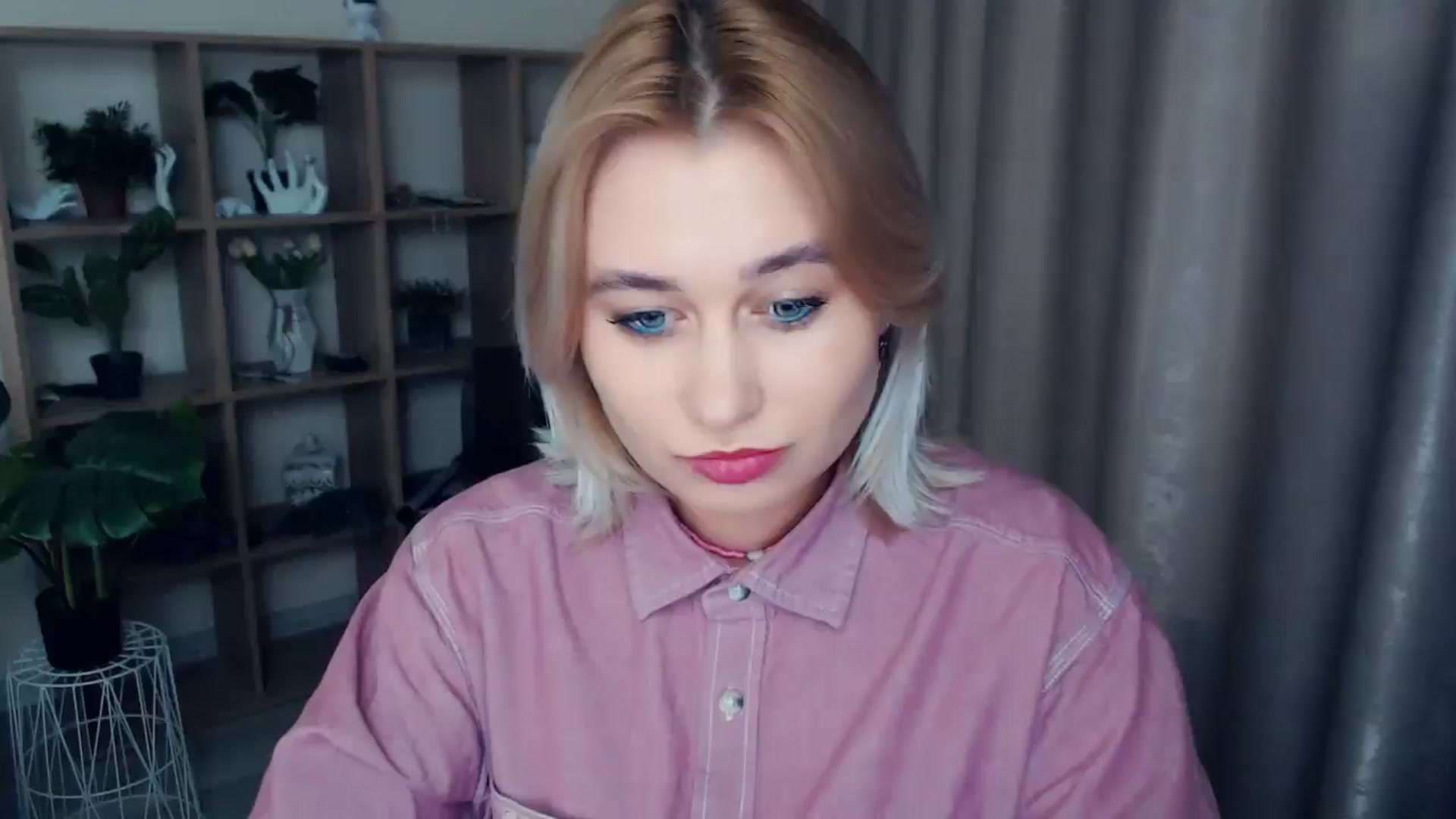 Gallery image thumbnail from Kukla_kolduna's myfreecams stream on, 01/03/2025, 19:07 image 3 of 20