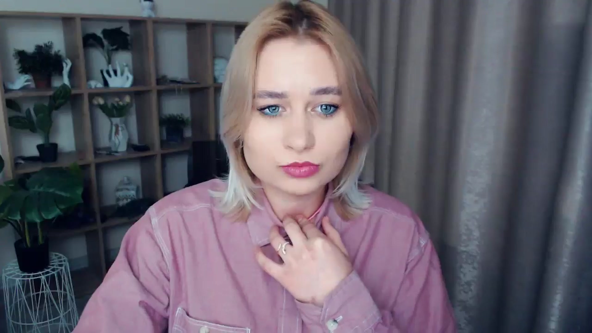 Gallery image thumbnail from Kukla_kolduna's myfreecams stream on, 01/03/2025, 19:07 image 15 of 20