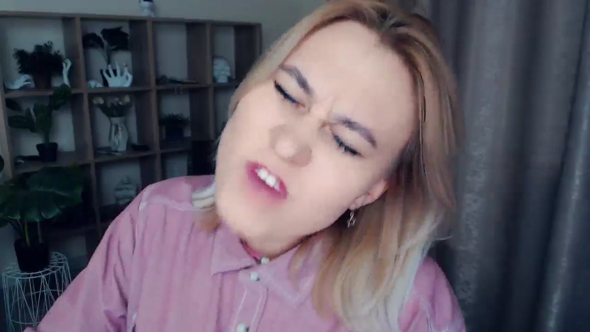 Gallery image thumbnail from Kukla_kolduna's myfreecams stream on, 01/03/2025, 19:07 image 12 of 20