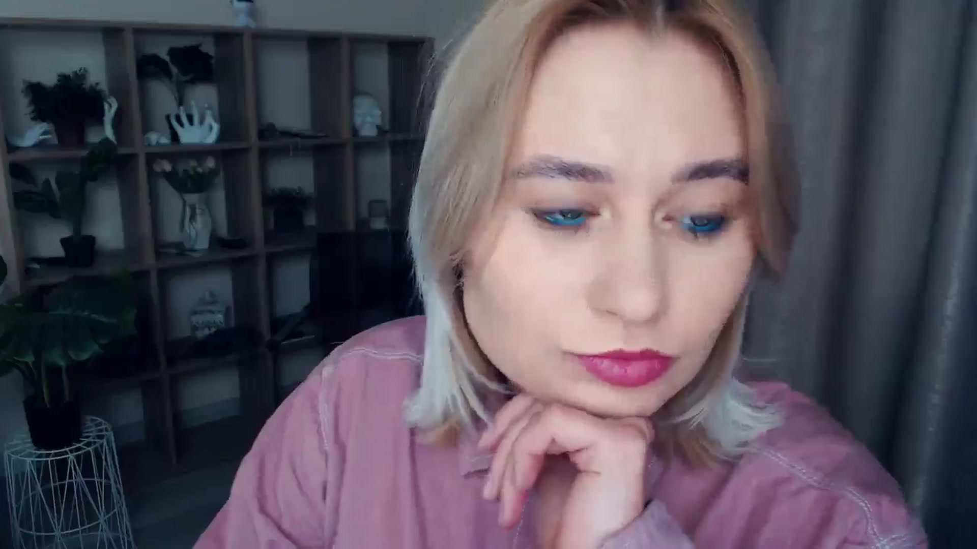 Gallery image thumbnail from Kukla_kolduna's myfreecams stream on, 01/03/2025, 19:07 image 7 of 20