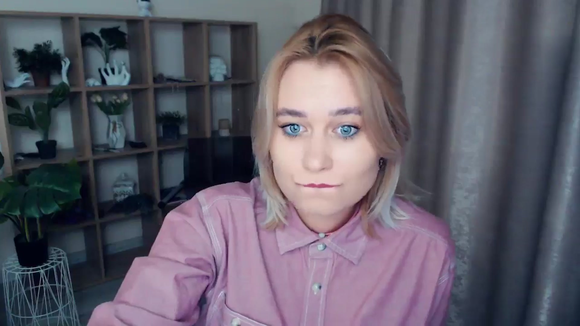 Gallery image thumbnail from Kukla_kolduna's myfreecams stream on, 01/03/2025, 19:07 image 16 of 20
