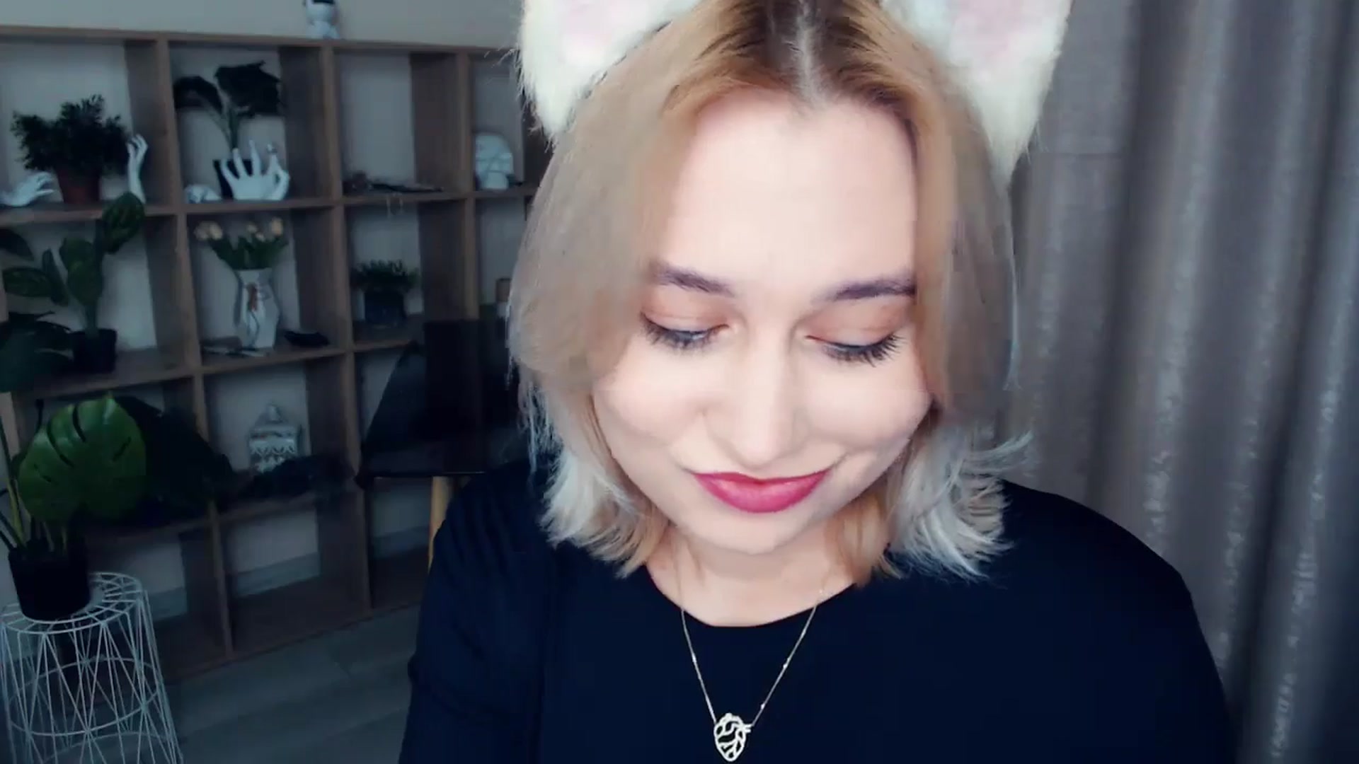 Gallery image thumbnail from Kukla_kolduna's myfreecams stream on, 01/04/2025, 15:42 image 7 of 20
