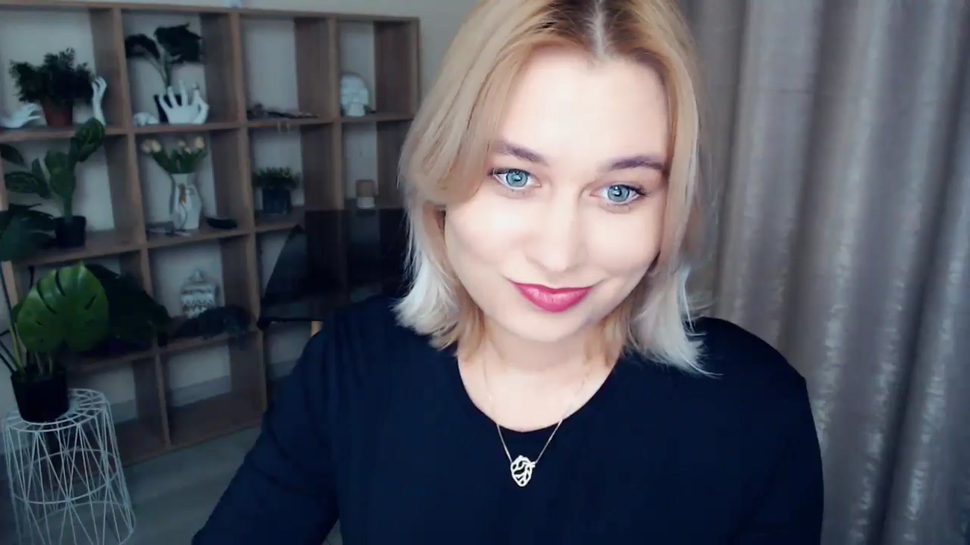 Gallery image thumbnail from Kukla_kolduna's myfreecams stream on, 01/04/2025, 15:42 image 3 of 20