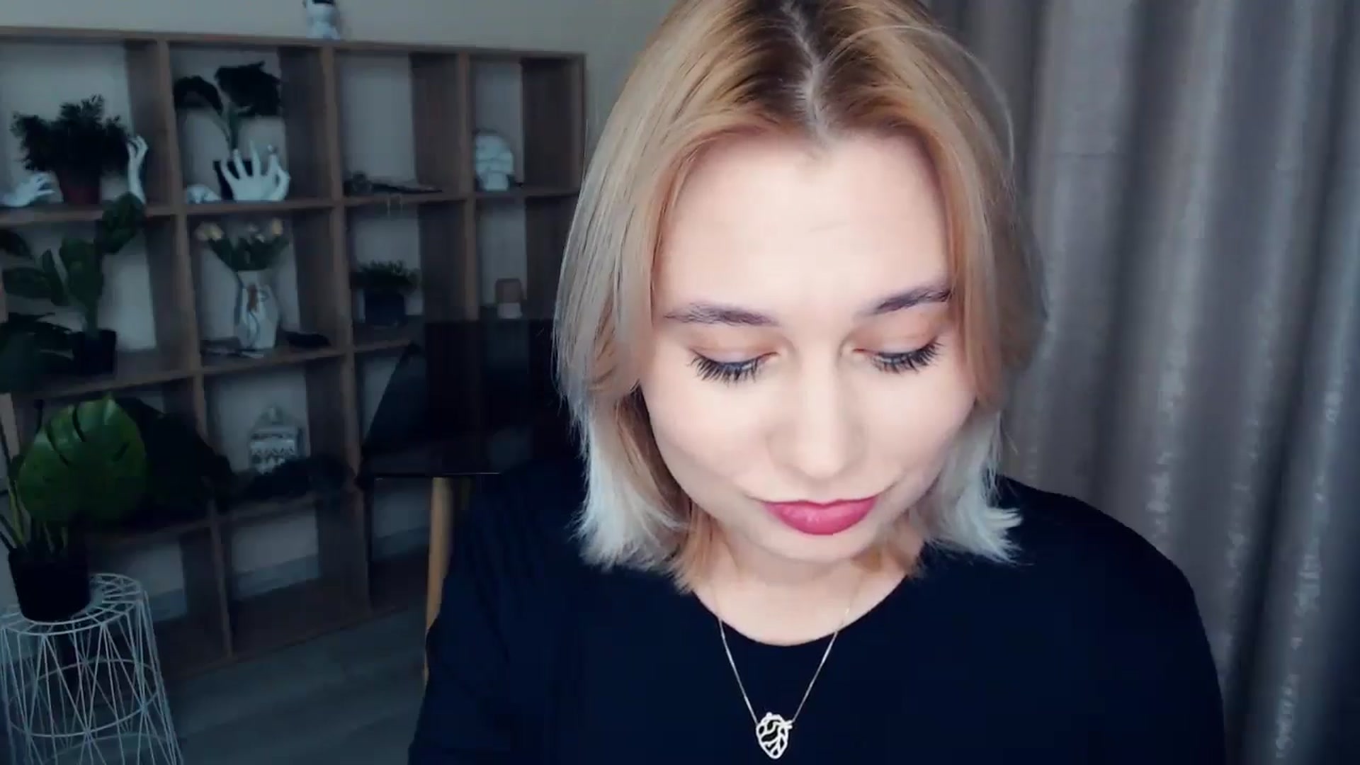 Gallery image thumbnail from Kukla_kolduna's myfreecams stream on, 01/04/2025, 15:42 image 20 of 20