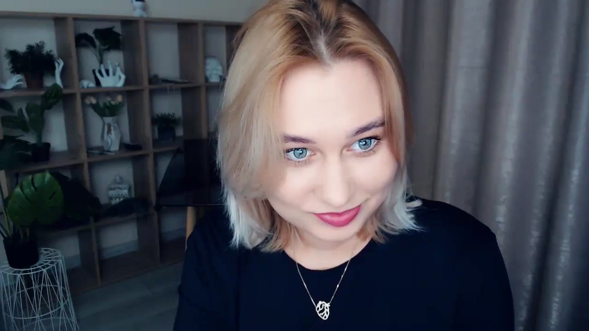 Gallery image thumbnail from Kukla_kolduna's myfreecams stream on, 01/04/2025, 15:42 image 15 of 20