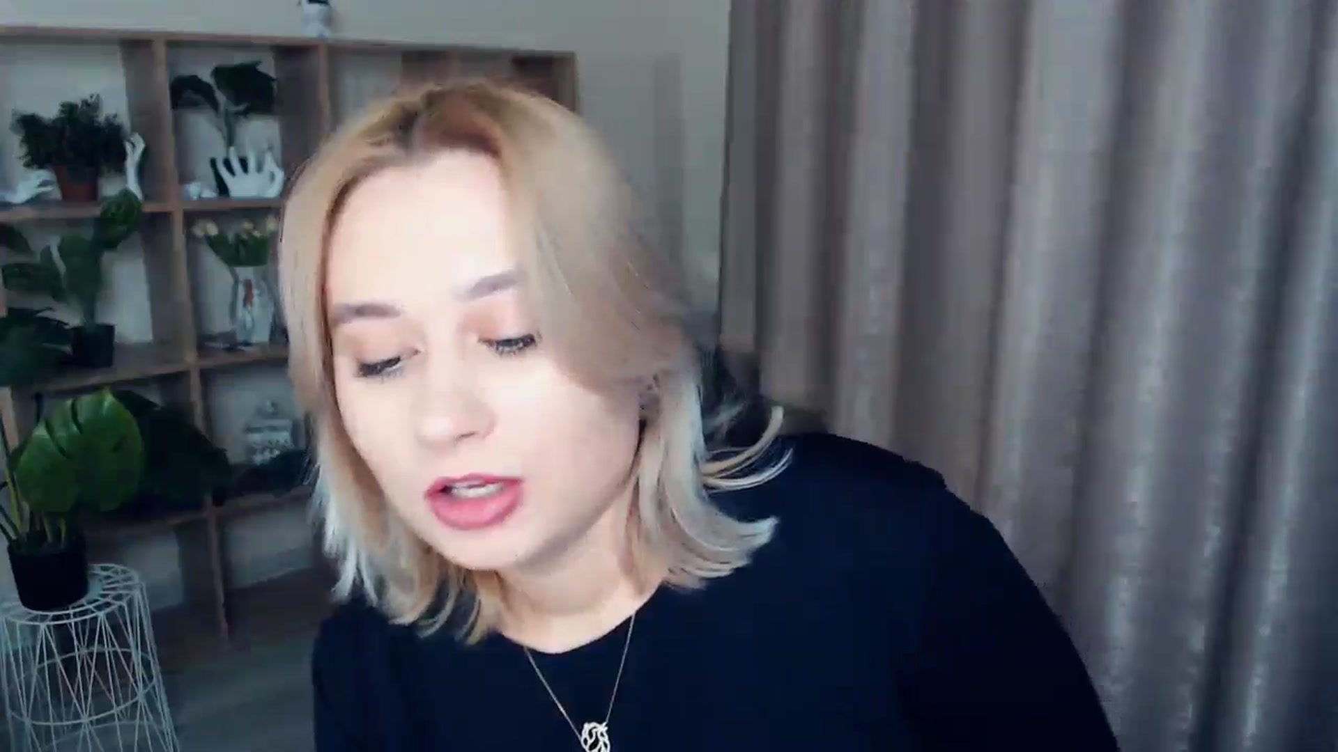 Gallery image thumbnail from Kukla_kolduna's myfreecams stream on, 01/04/2025, 15:42 image 14 of 20