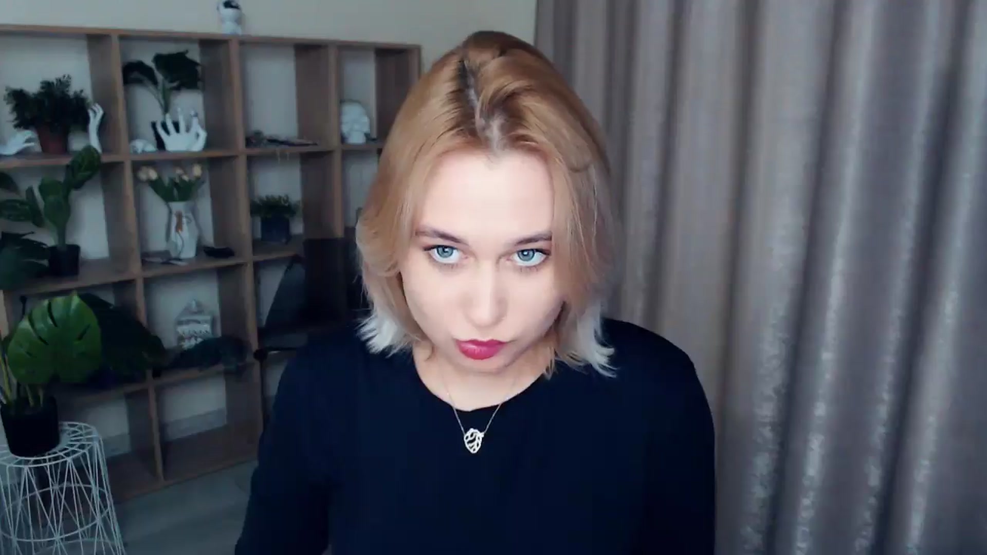Gallery image thumbnail from Kukla_kolduna's myfreecams stream on, 01/04/2025, 17:28 image 10 of 20