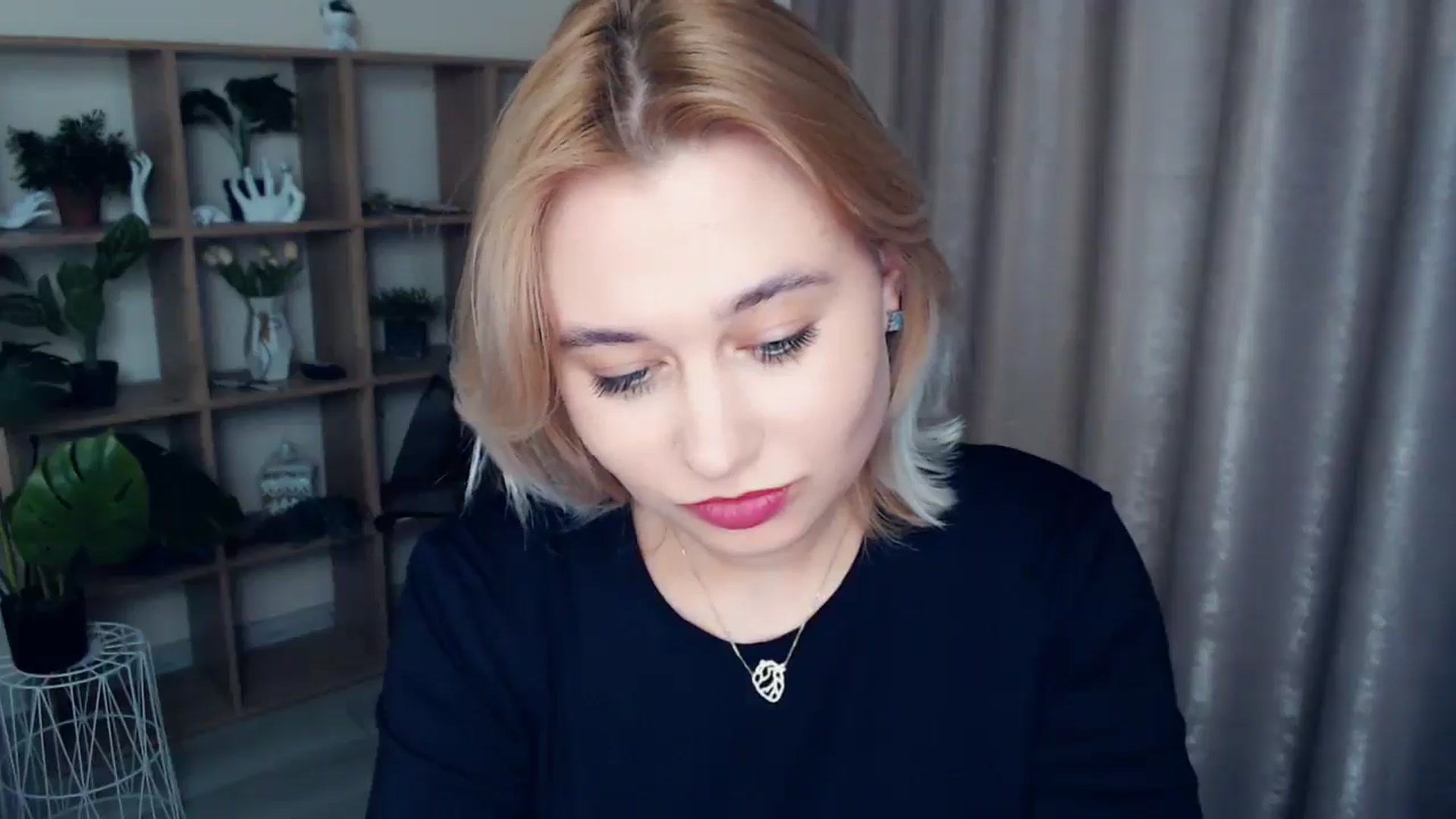 Gallery image thumbnail from Kukla_kolduna's myfreecams stream on, 01/04/2025, 17:28 image 7 of 20