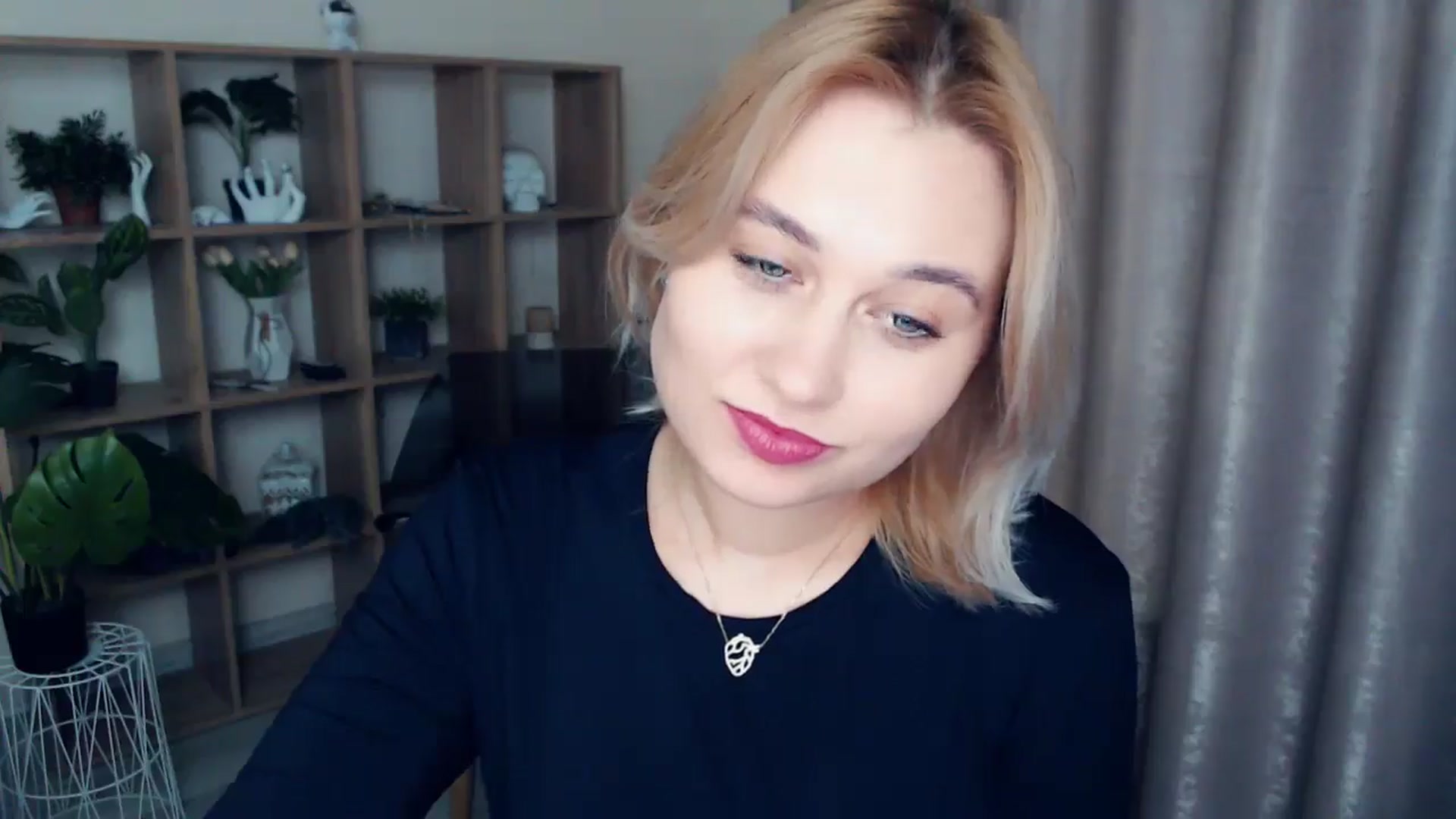 Gallery image thumbnail from Kukla_kolduna's myfreecams stream on, 01/04/2025, 17:28 image 6 of 20