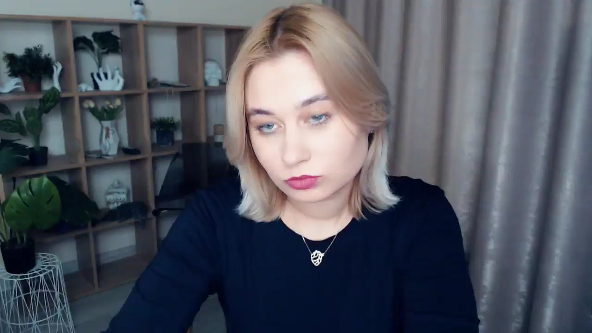 Gallery image thumbnail from Kukla_kolduna's myfreecams stream on, 01/04/2025, 17:28 image 4 of 20