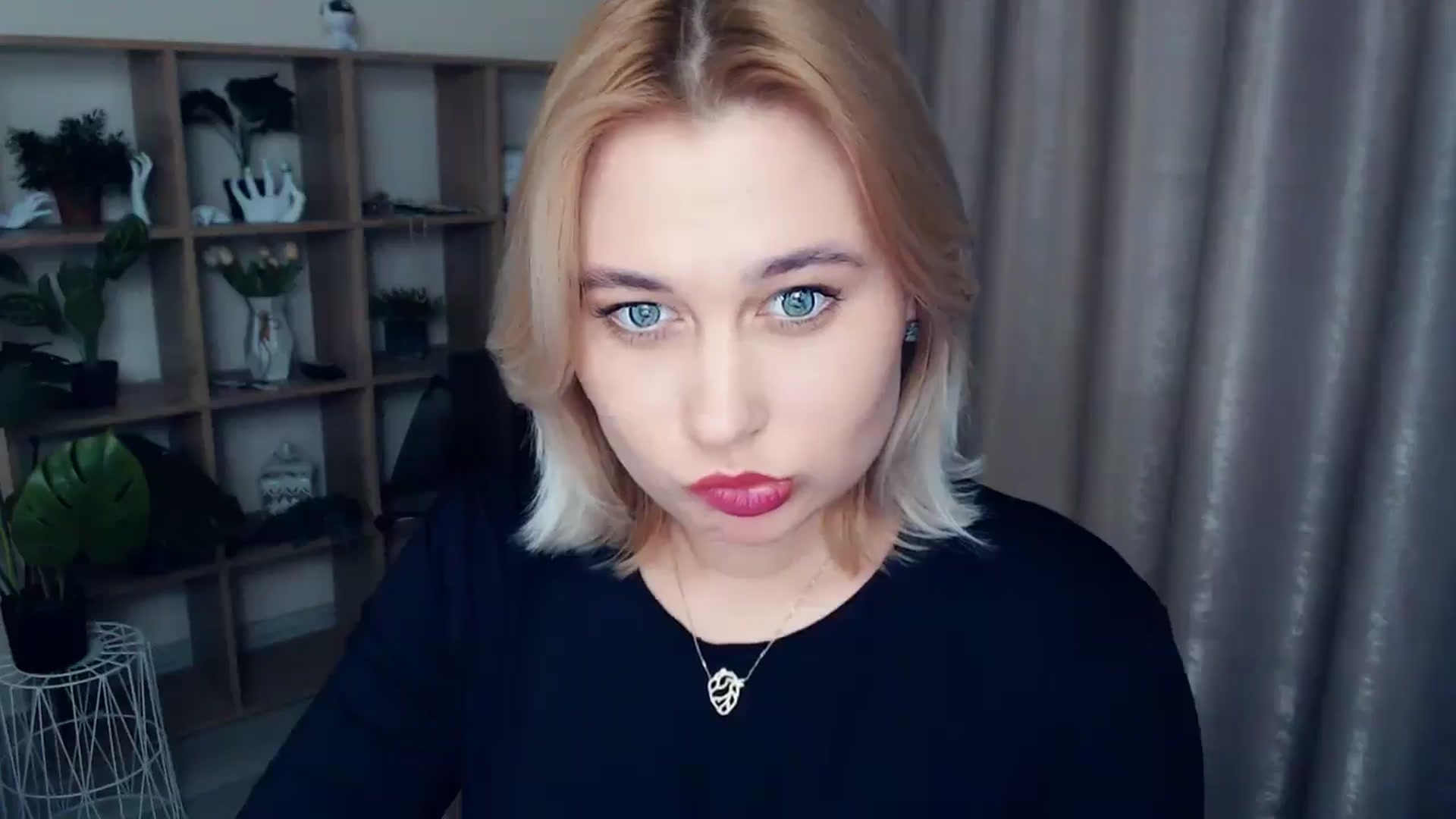 Gallery image thumbnail from Kukla_kolduna's myfreecams stream on, 01/04/2025, 17:28 image 2 of 20