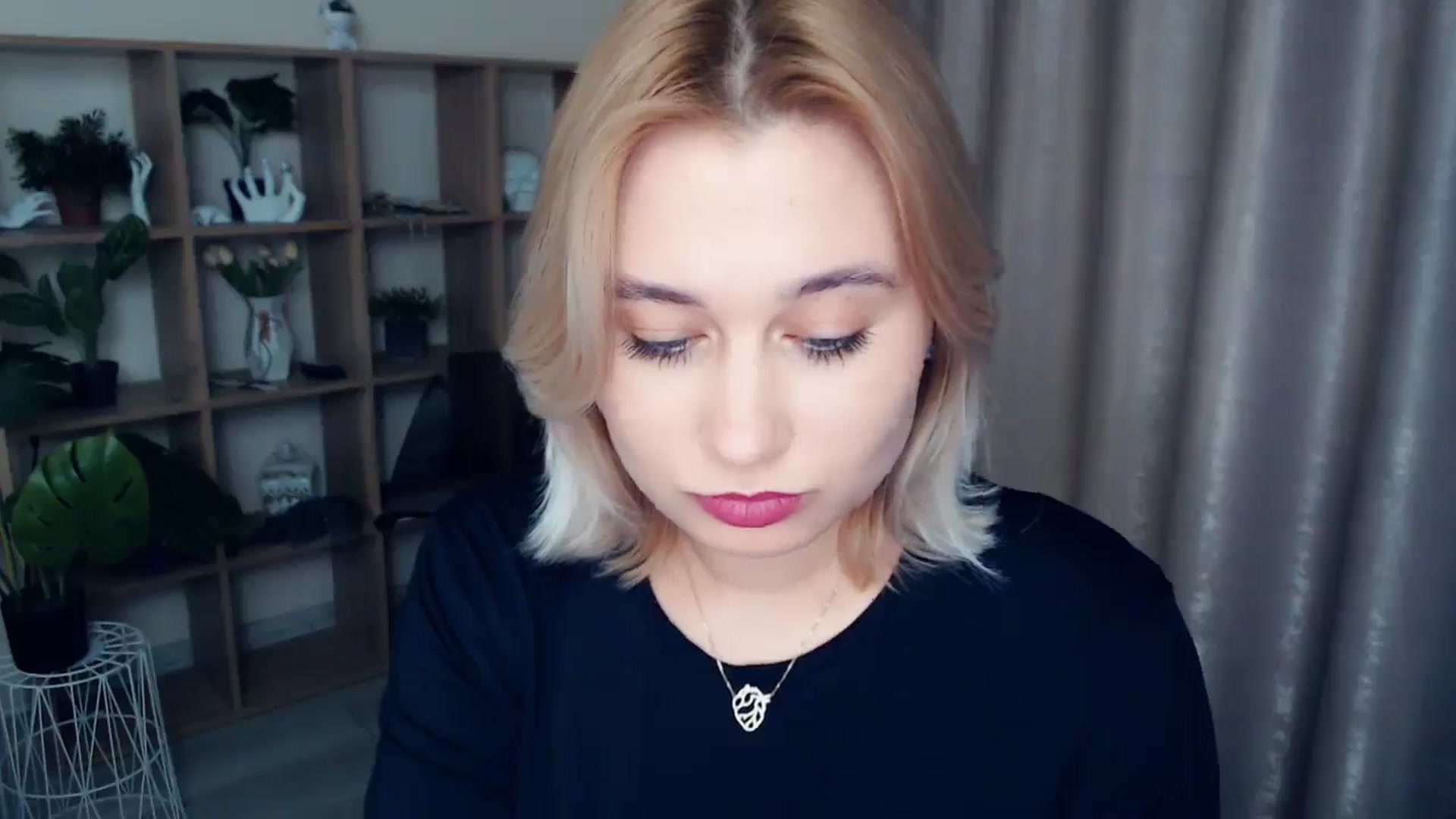 Gallery image thumbnail from Kukla_kolduna's myfreecams stream on, 01/04/2025, 17:28 image 3 of 20