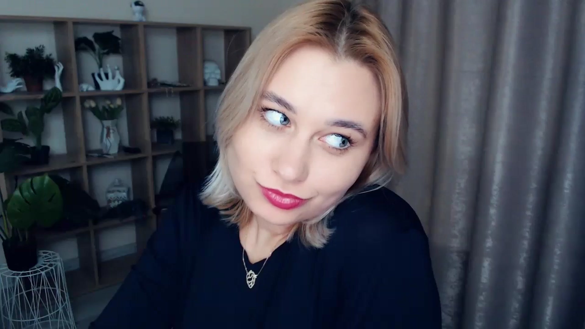 Gallery image thumbnail from Kukla_kolduna's myfreecams stream on, 01/04/2025, 18:49 image 10 of 20