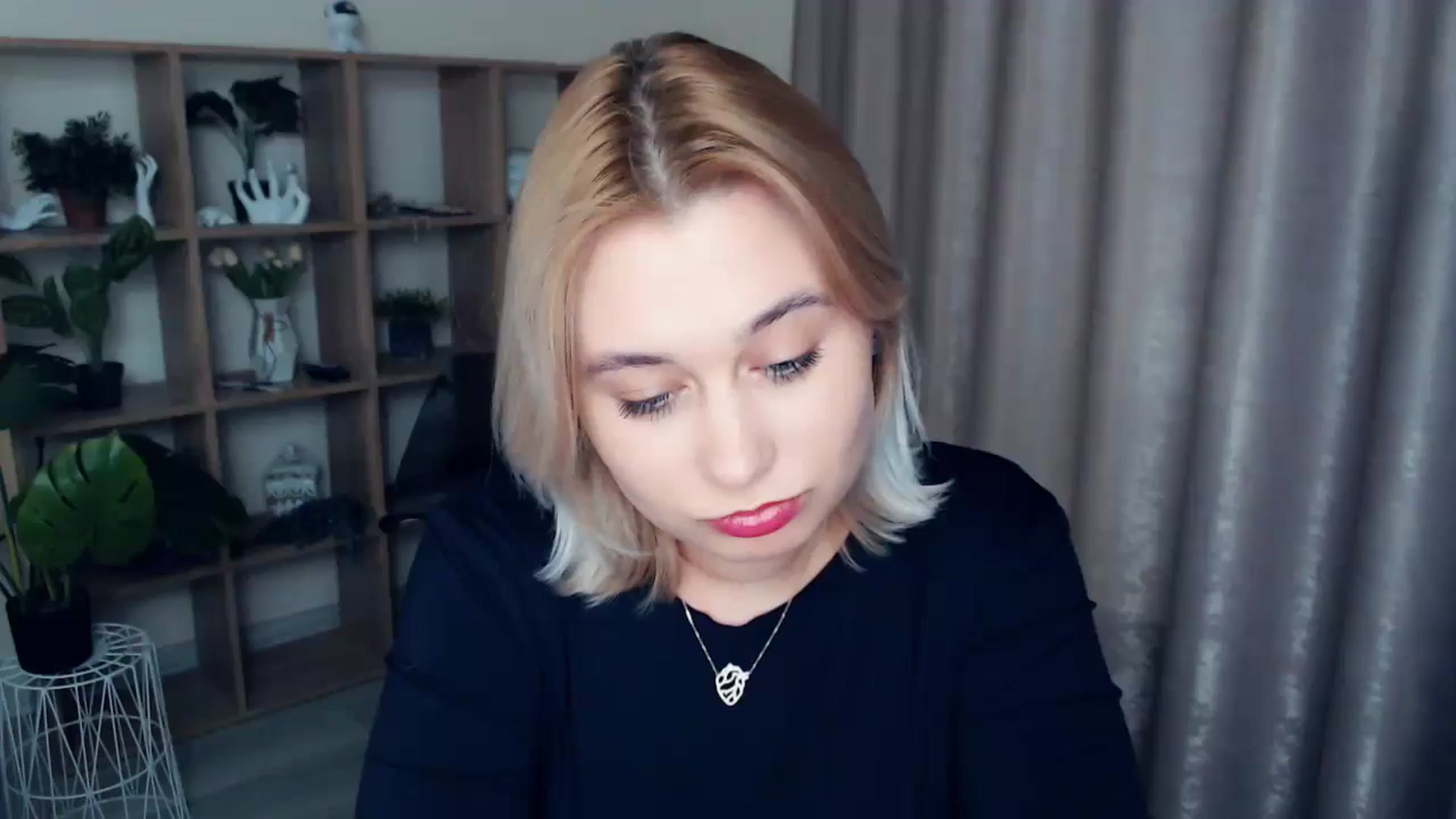 Gallery image thumbnail from Kukla_kolduna's myfreecams stream on, 01/04/2025, 18:49 image 9 of 20