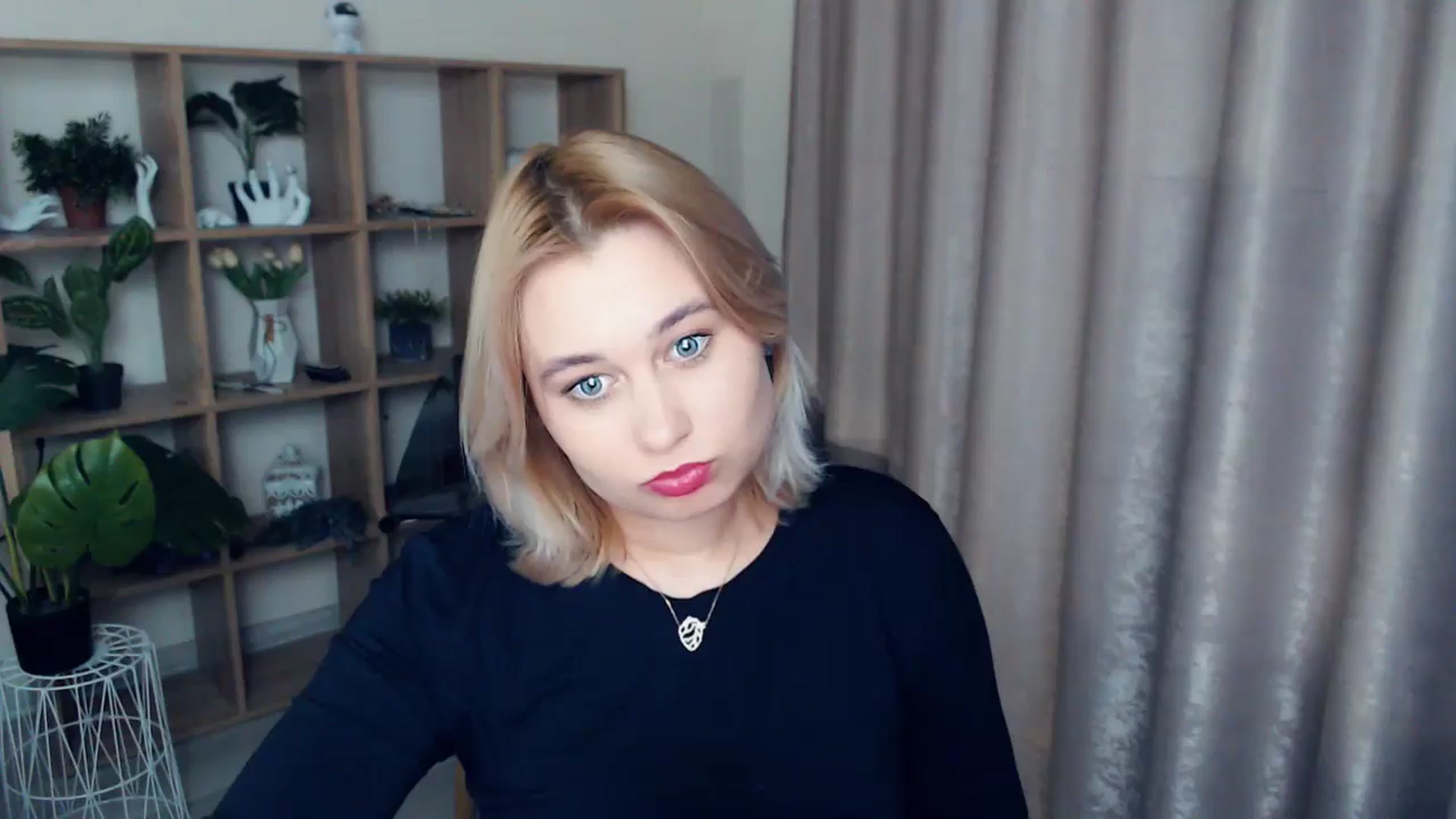 Gallery image thumbnail from Kukla_kolduna's myfreecams stream on, 01/04/2025, 18:49 image 13 of 20