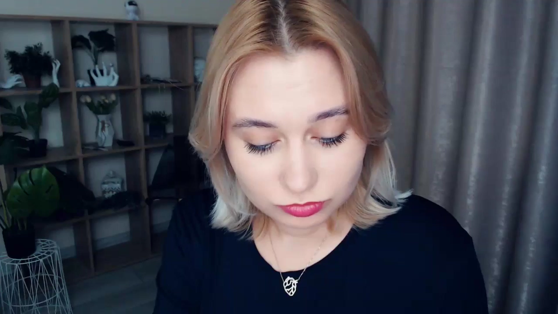 Gallery image thumbnail from Kukla_kolduna's myfreecams stream on, 01/04/2025, 18:49 image 2 of 20