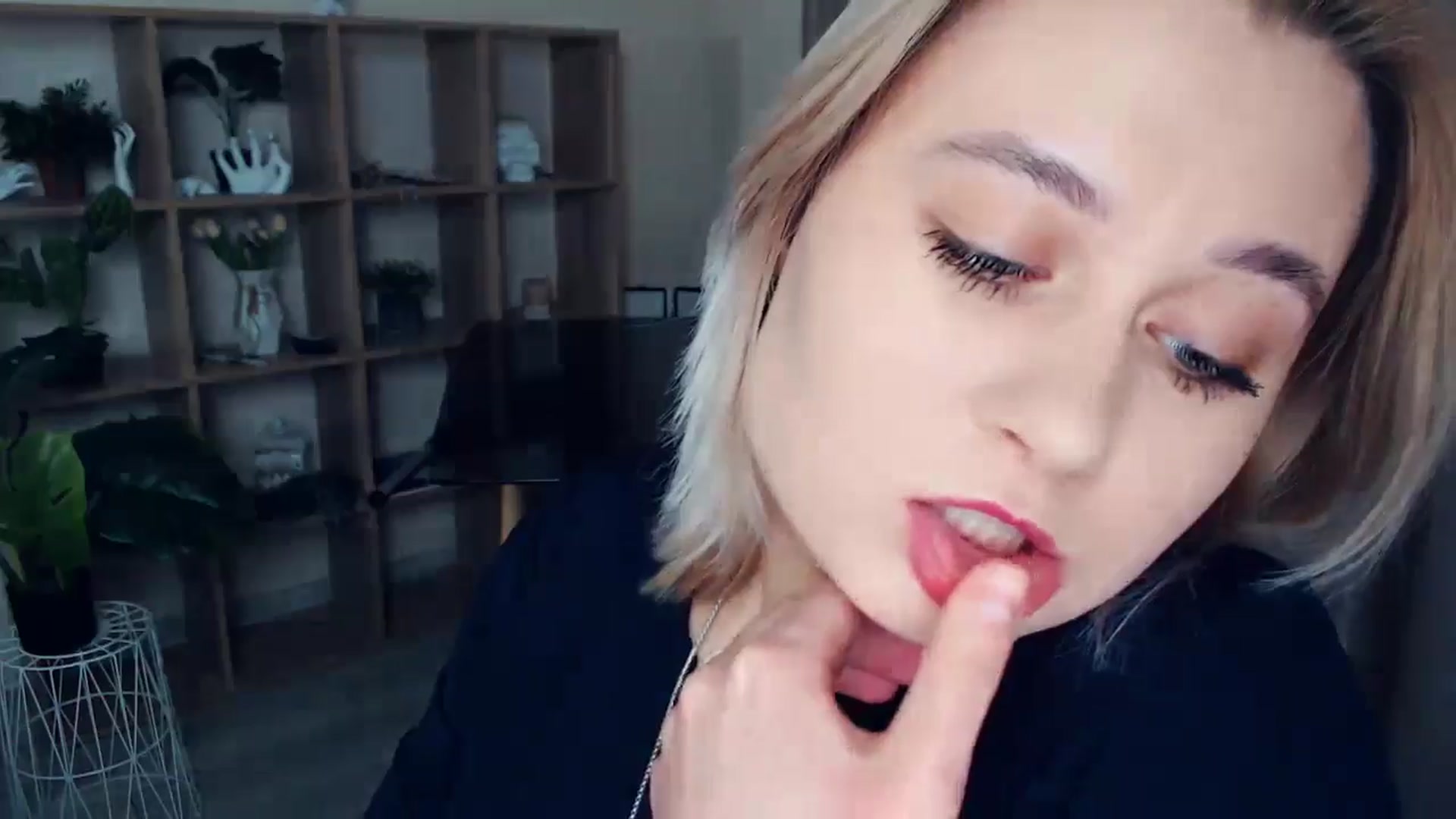 Gallery image thumbnail from Kukla_kolduna's myfreecams stream on, 01/05/2025, 17:10 image 19 of 20