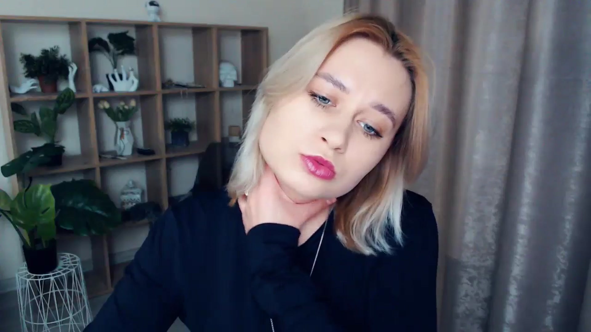 Gallery image thumbnail from Kukla_kolduna's myfreecams stream on, 01/05/2025, 17:10 image 11 of 20