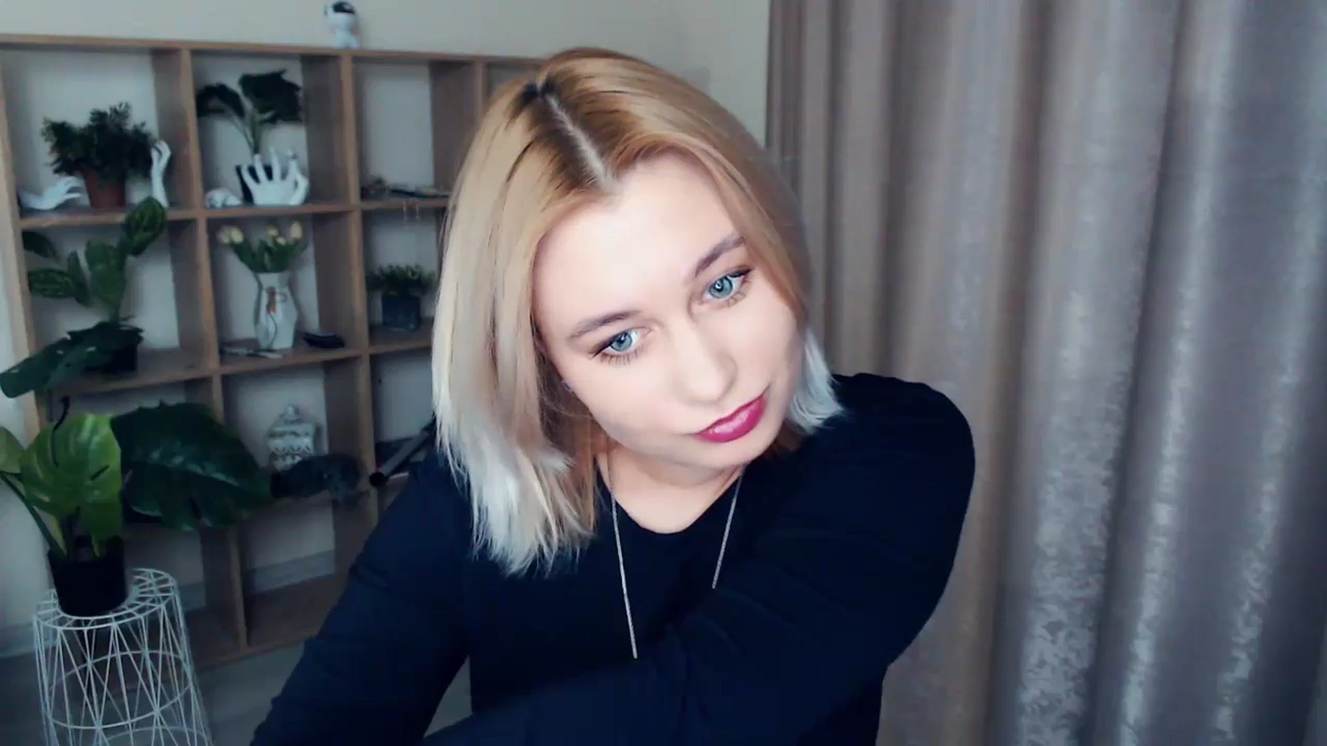 Gallery image thumbnail from Kukla_kolduna's myfreecams stream on, 01/05/2025, 17:10 image 8 of 20