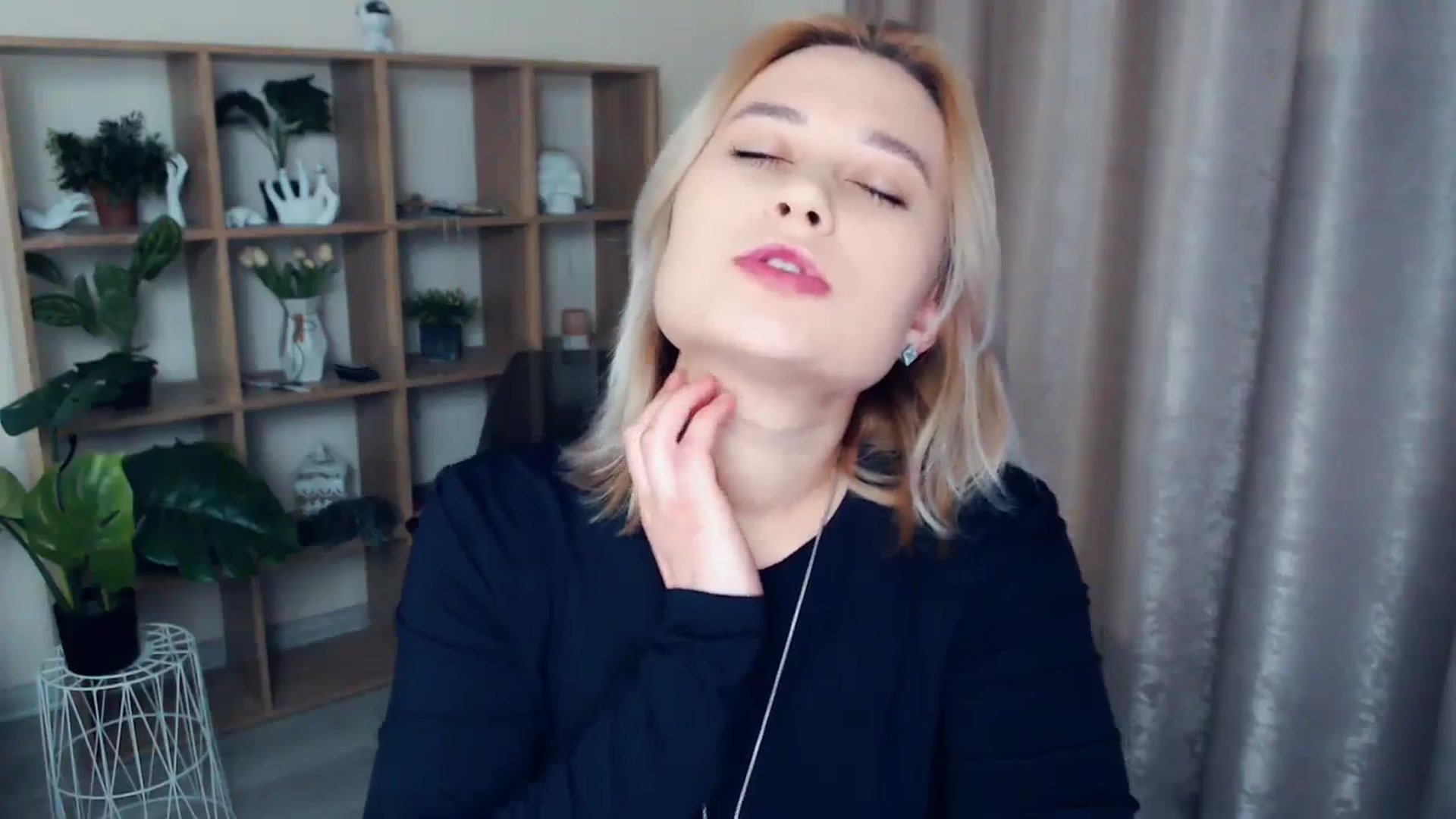Gallery image thumbnail from Kukla_kolduna's myfreecams stream on, 01/05/2025, 17:10 image 17 of 20