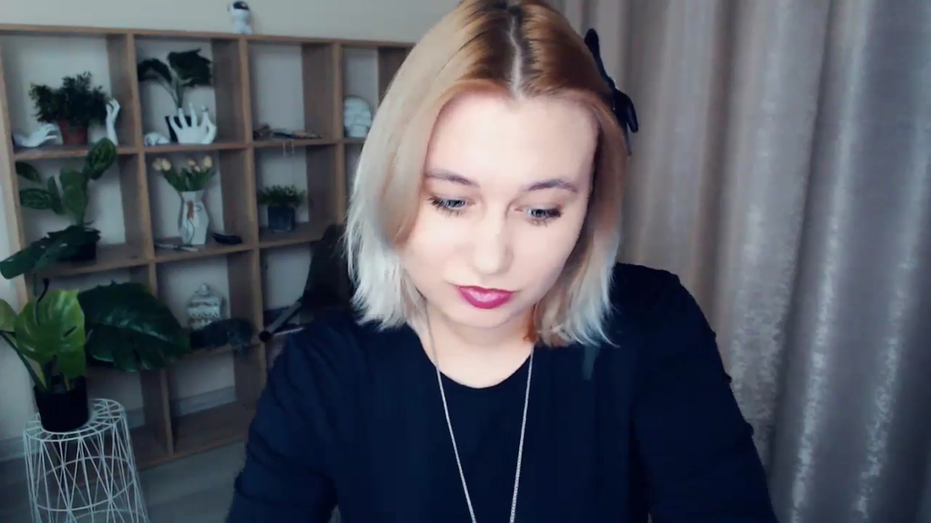 Gallery image thumbnail from Kukla_kolduna's myfreecams stream on, 01/05/2025, 17:10 image 7 of 20
