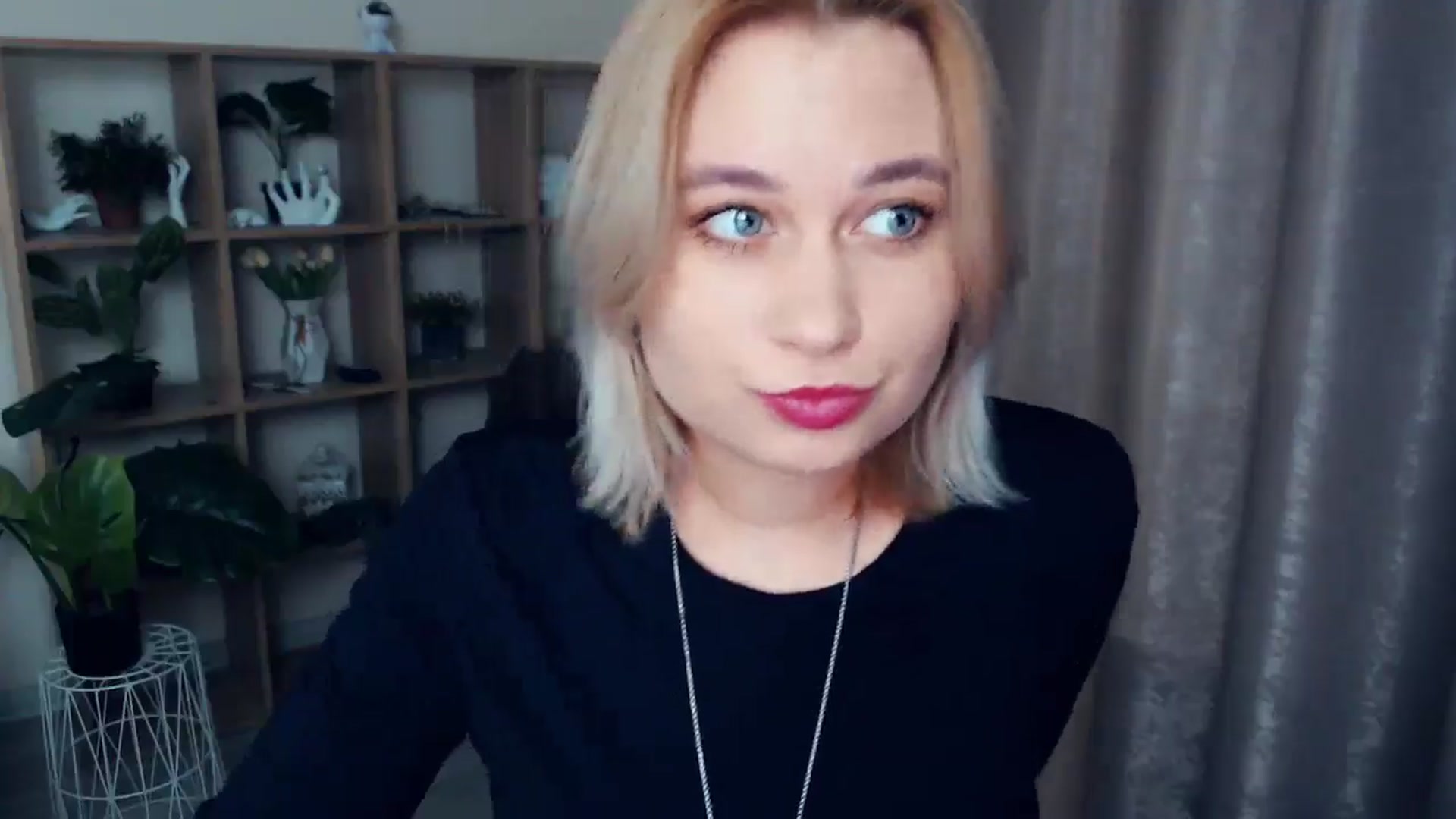 Gallery image thumbnail from Kukla_kolduna's myfreecams stream on, 01/05/2025, 17:10 image 12 of 20