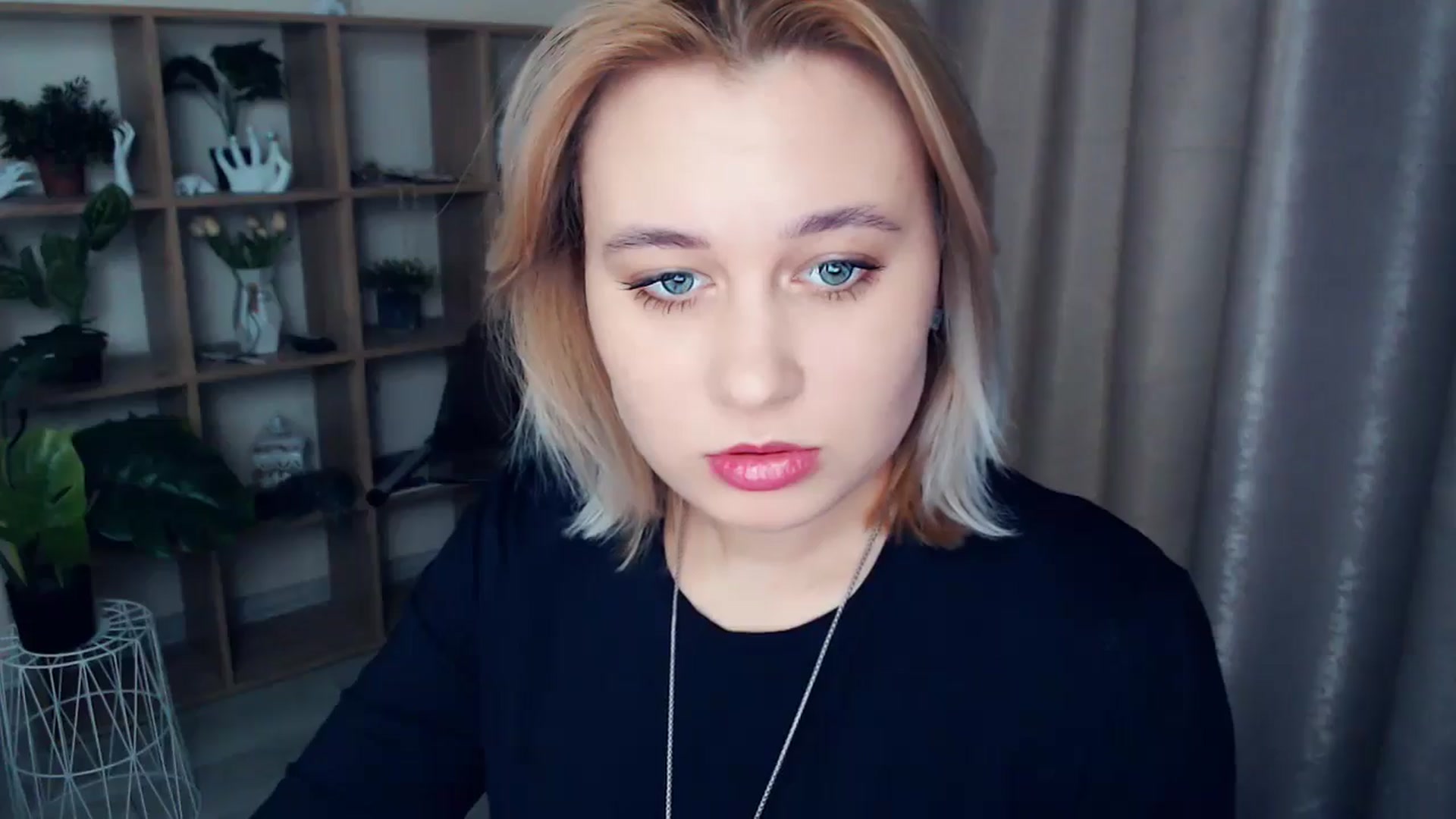 Gallery image thumbnail from Kukla_kolduna's myfreecams stream on, 01/05/2025, 18:20 image 3 of 20