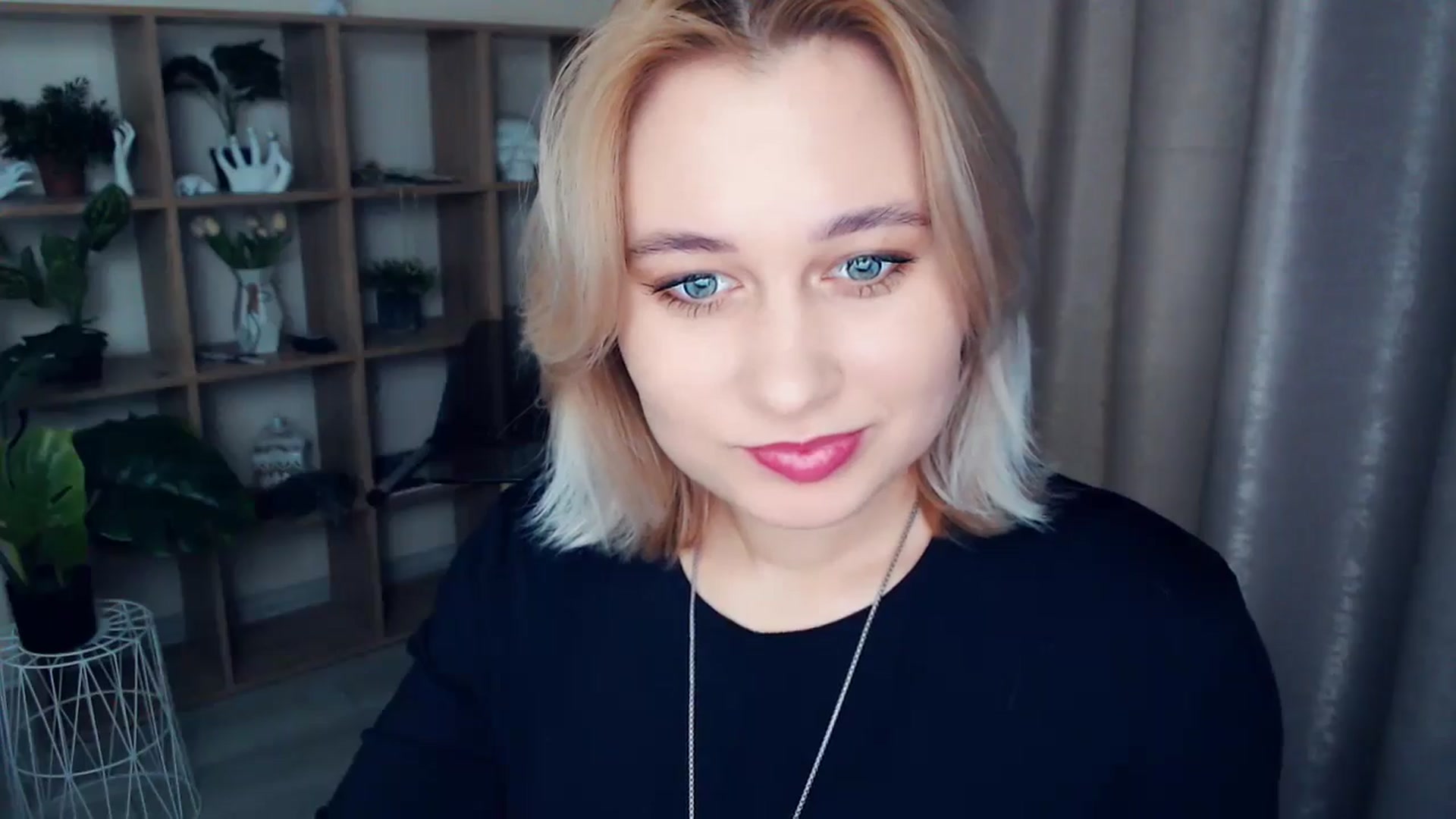 Gallery image thumbnail from Kukla_kolduna's myfreecams stream on, 01/05/2025, 18:20 image 5 of 20
