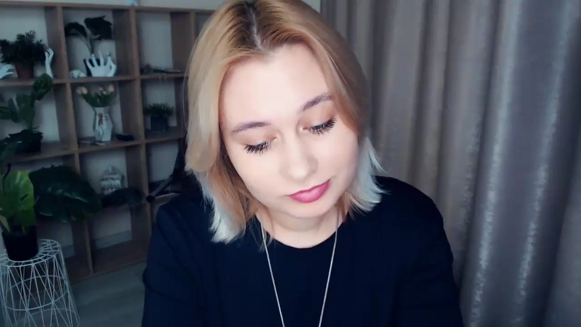 Gallery image thumbnail from Kukla_kolduna's myfreecams stream on, 01/05/2025, 18:20 image 11 of 20