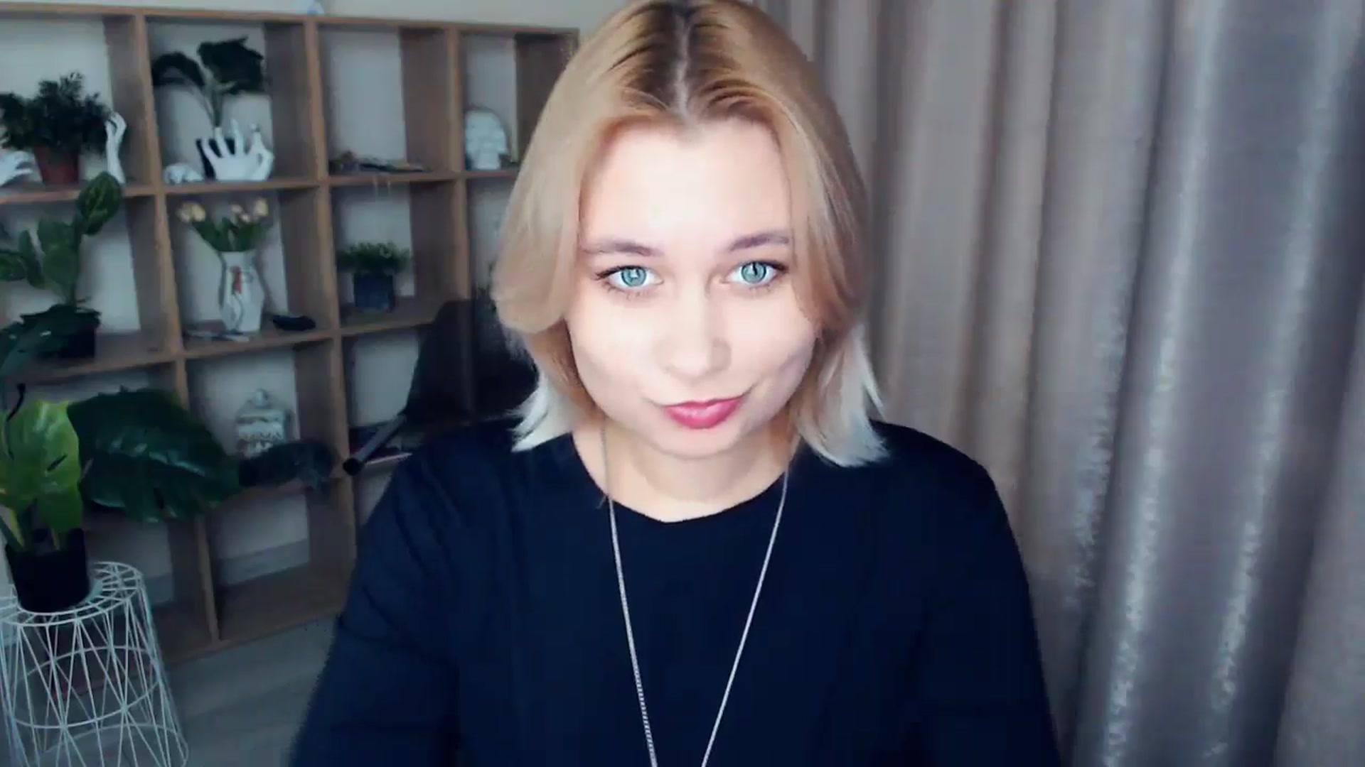Gallery image thumbnail from Kukla_kolduna's myfreecams stream on, 01/05/2025, 18:20 image 7 of 20