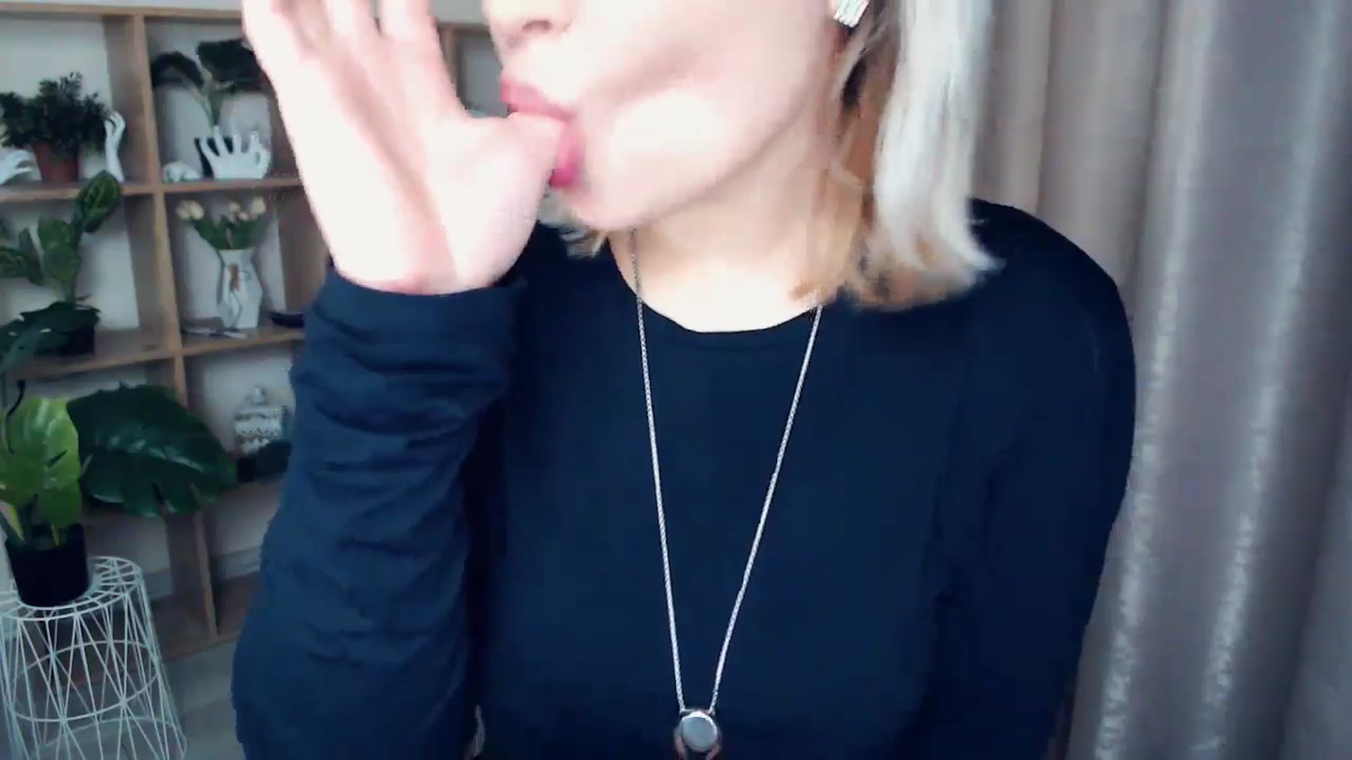 Gallery image thumbnail from Kukla_kolduna's myfreecams stream on, 01/05/2025, 18:20 image 15 of 20