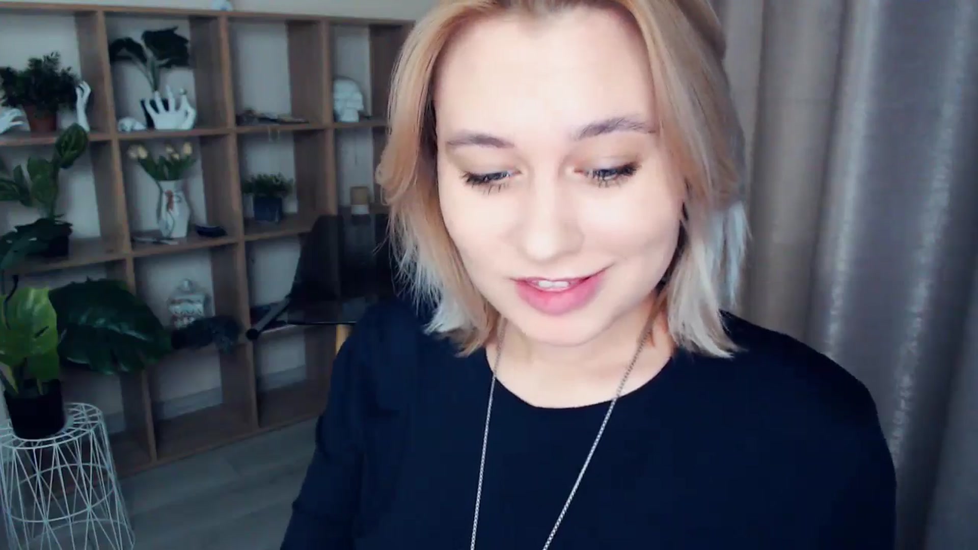 Gallery image thumbnail from Kukla_kolduna's myfreecams stream on, 01/05/2025, 18:20 image 2 of 20