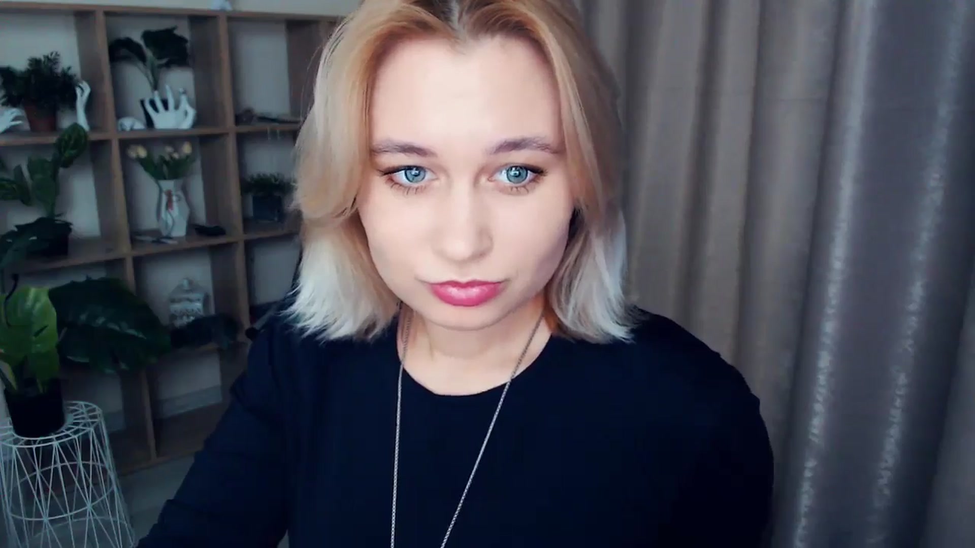 Gallery image thumbnail from Kukla_kolduna's myfreecams stream on, 01/05/2025, 18:20 image 4 of 20