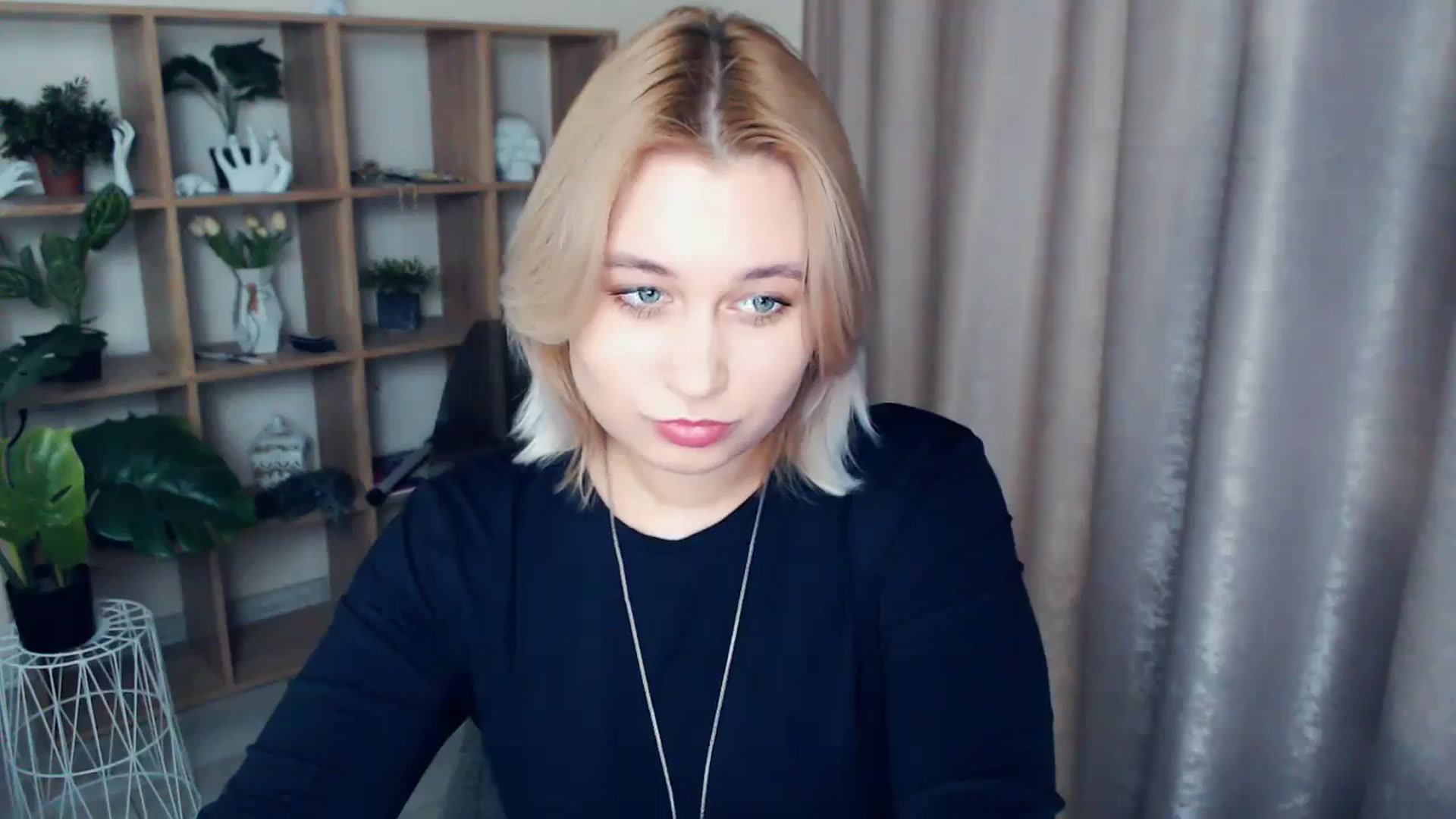 Gallery image thumbnail from Kukla_kolduna's myfreecams stream on, 01/05/2025, 18:20 image 8 of 20