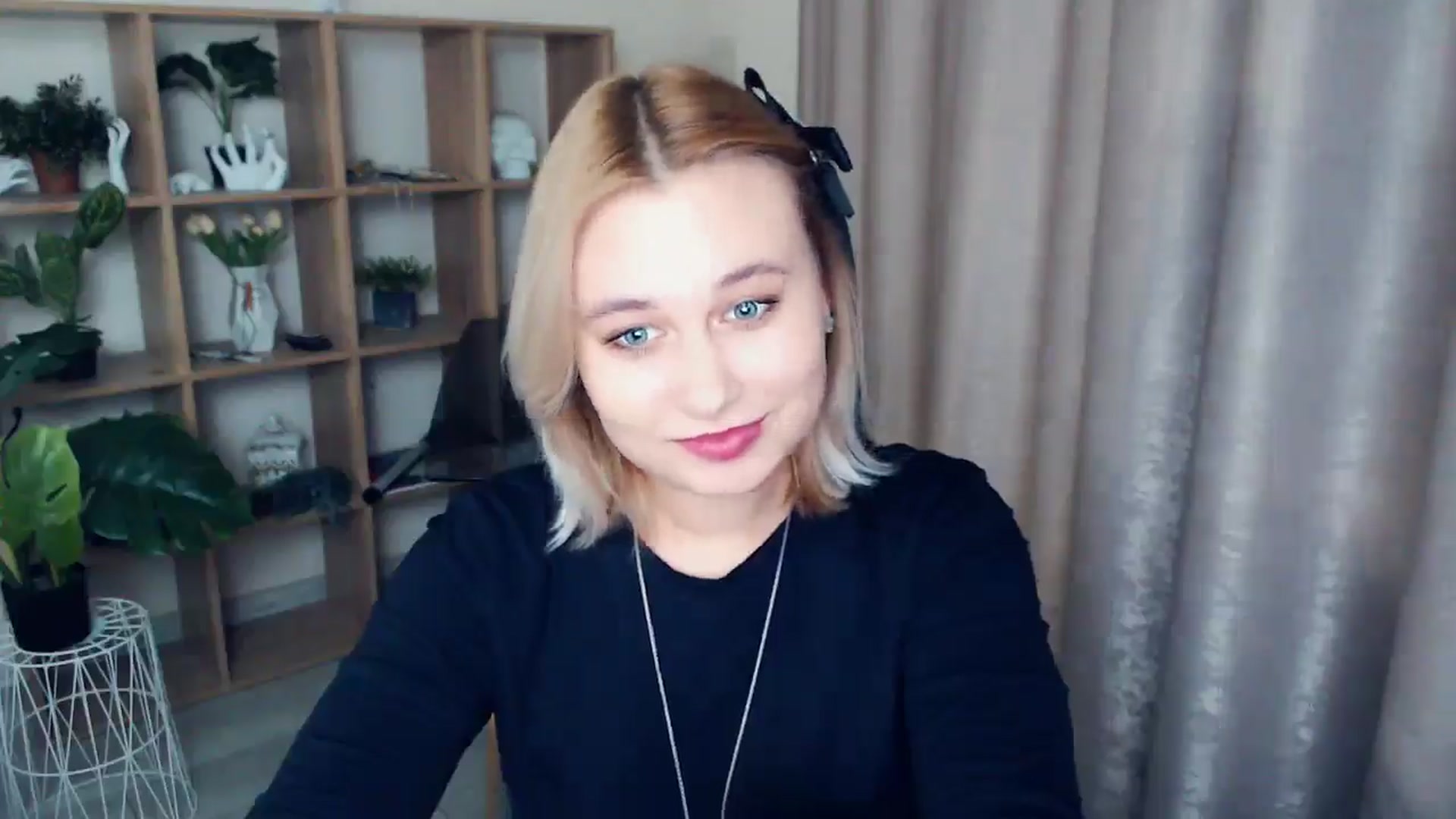 Gallery image thumbnail from Kukla_kolduna's myfreecams stream on, 01/05/2025, 19:15 image 17 of 20