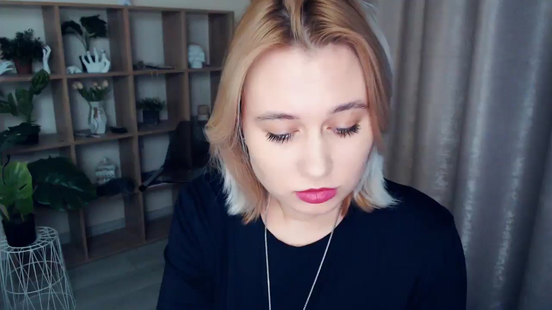 Gallery image thumbnail from Kukla_kolduna's myfreecams stream on, 01/05/2025, 19:15 image 1 of 20