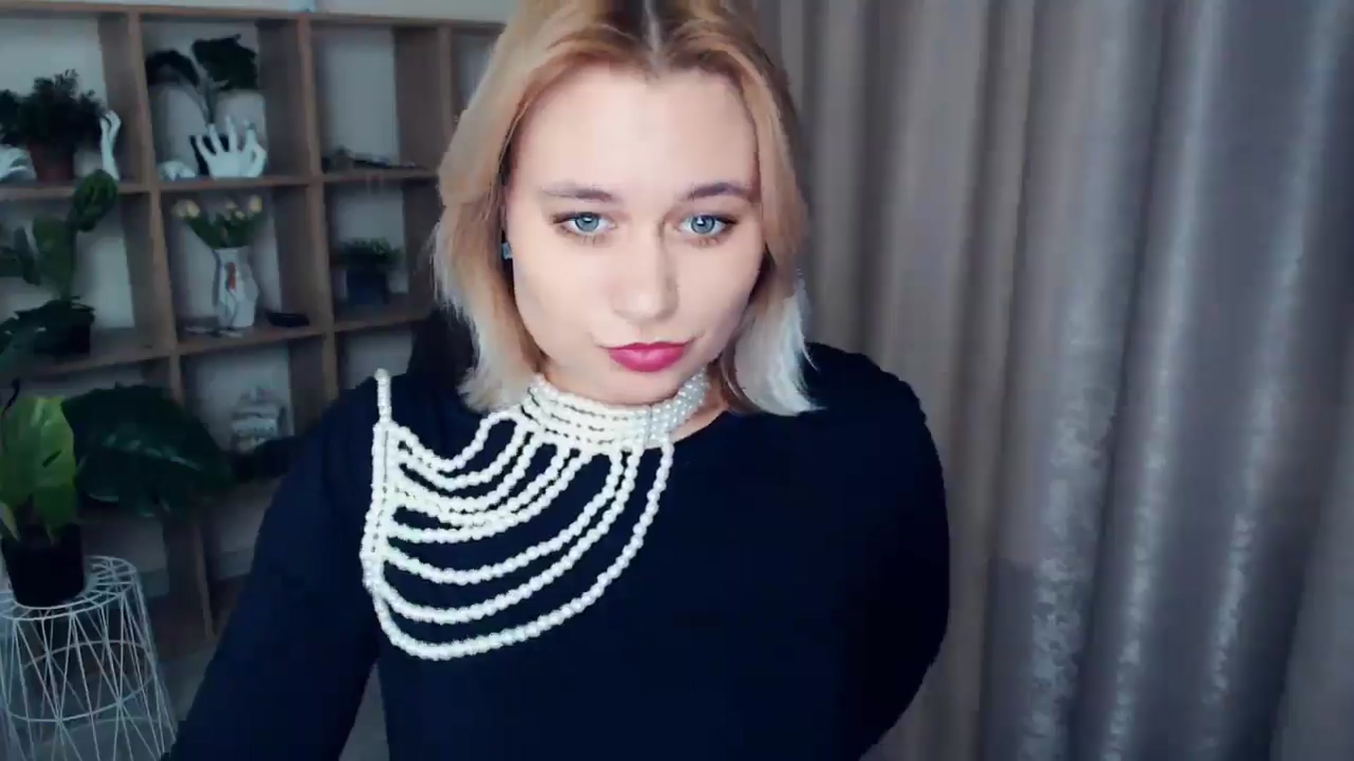 Gallery image thumbnail from Kukla_kolduna's myfreecams stream on, 01/05/2025, 19:15 image 7 of 20
