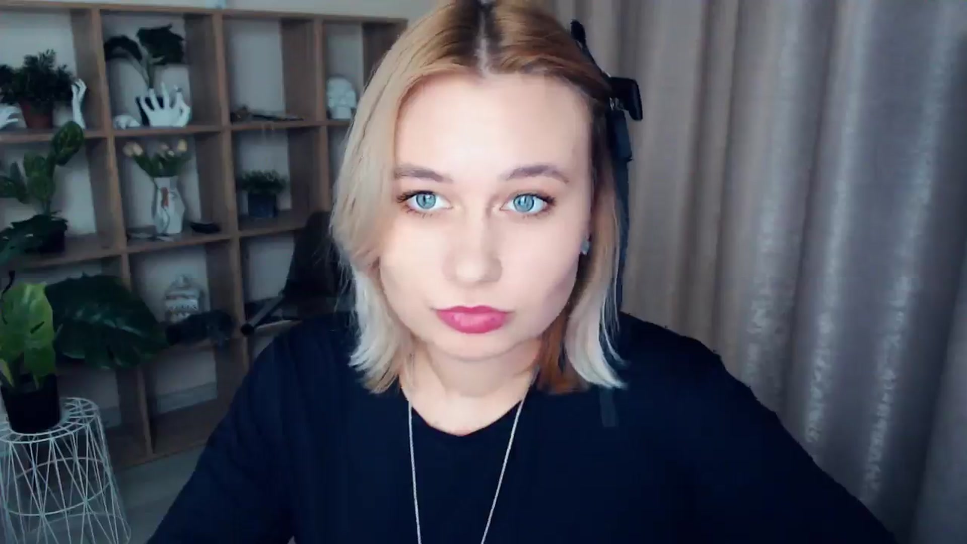 Gallery image thumbnail from Kukla_kolduna's myfreecams stream on, 01/05/2025, 19:15 image 20 of 20