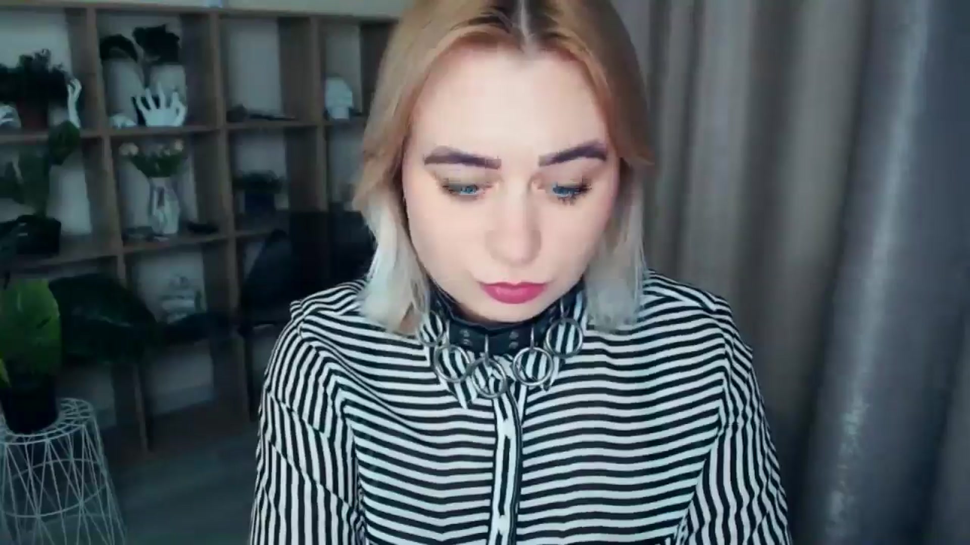 Gallery image thumbnail from Kukla_kolduna's myfreecams stream on, 01/07/2025, 15:44 image 12 of 20