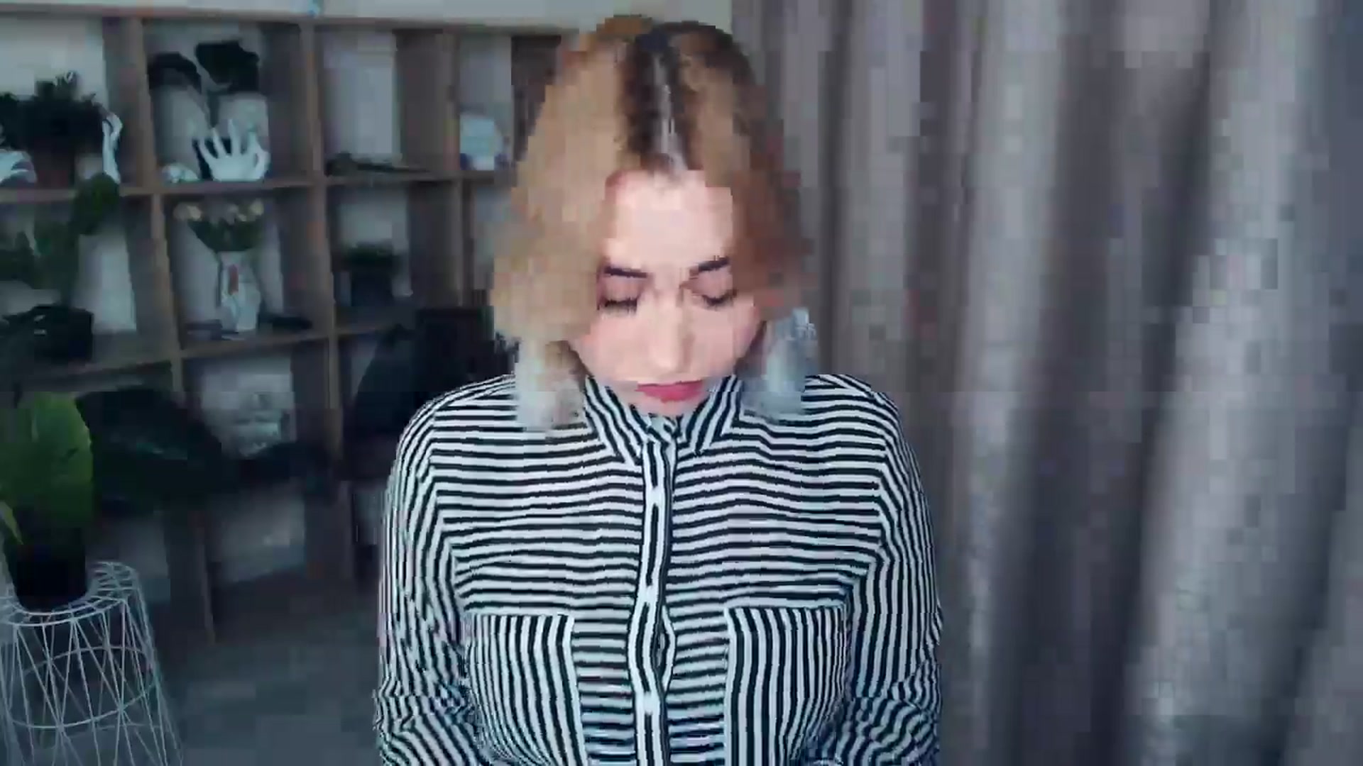 Gallery image thumbnail from Kukla_kolduna's myfreecams stream on, 01/07/2025, 15:44 image 8 of 20