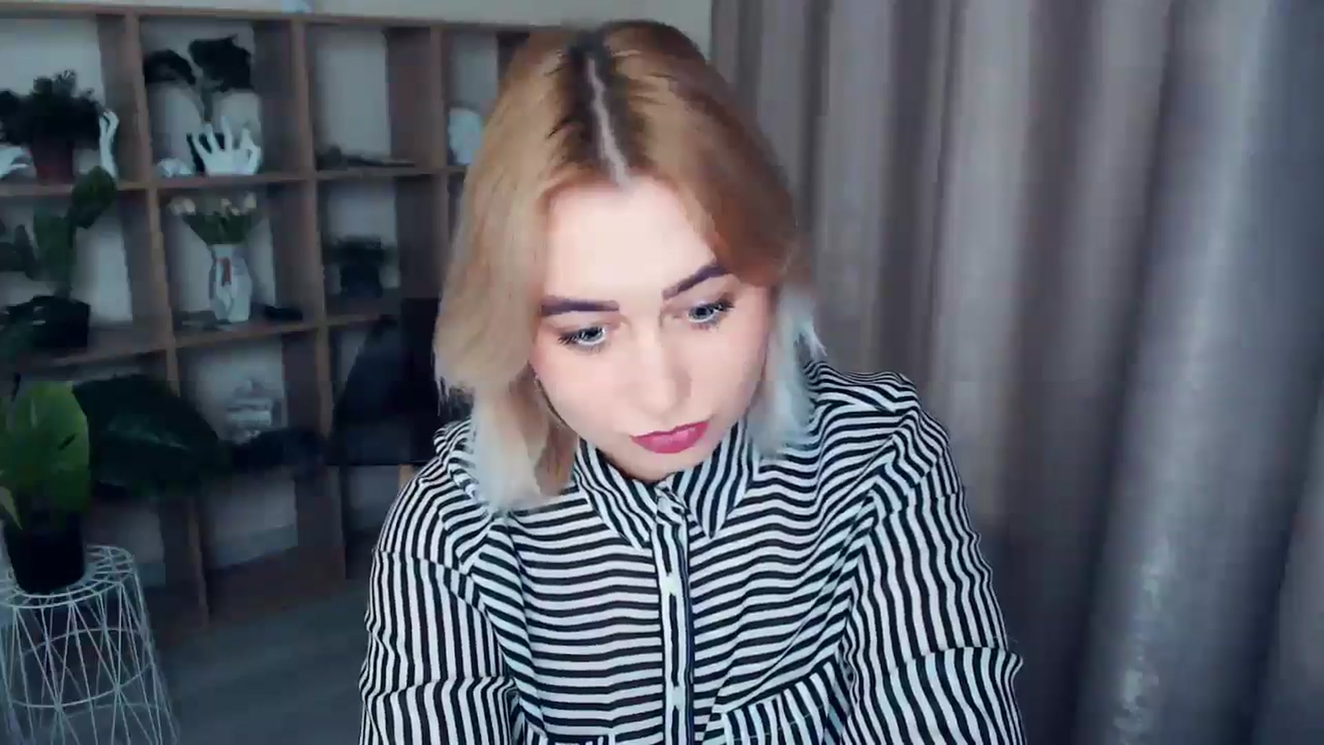 Gallery image thumbnail from Kukla_kolduna's myfreecams stream on, 01/07/2025, 15:44 image 7 of 20