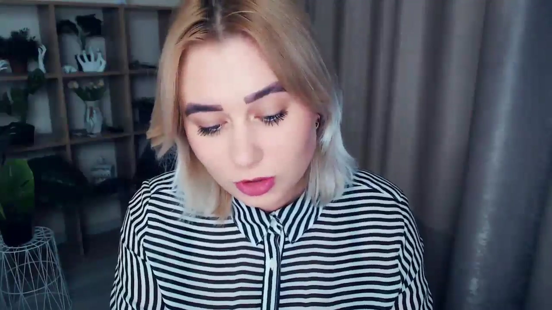 Gallery image thumbnail from Kukla_kolduna's myfreecams stream on, 01/07/2025, 16:47 image 9 of 20