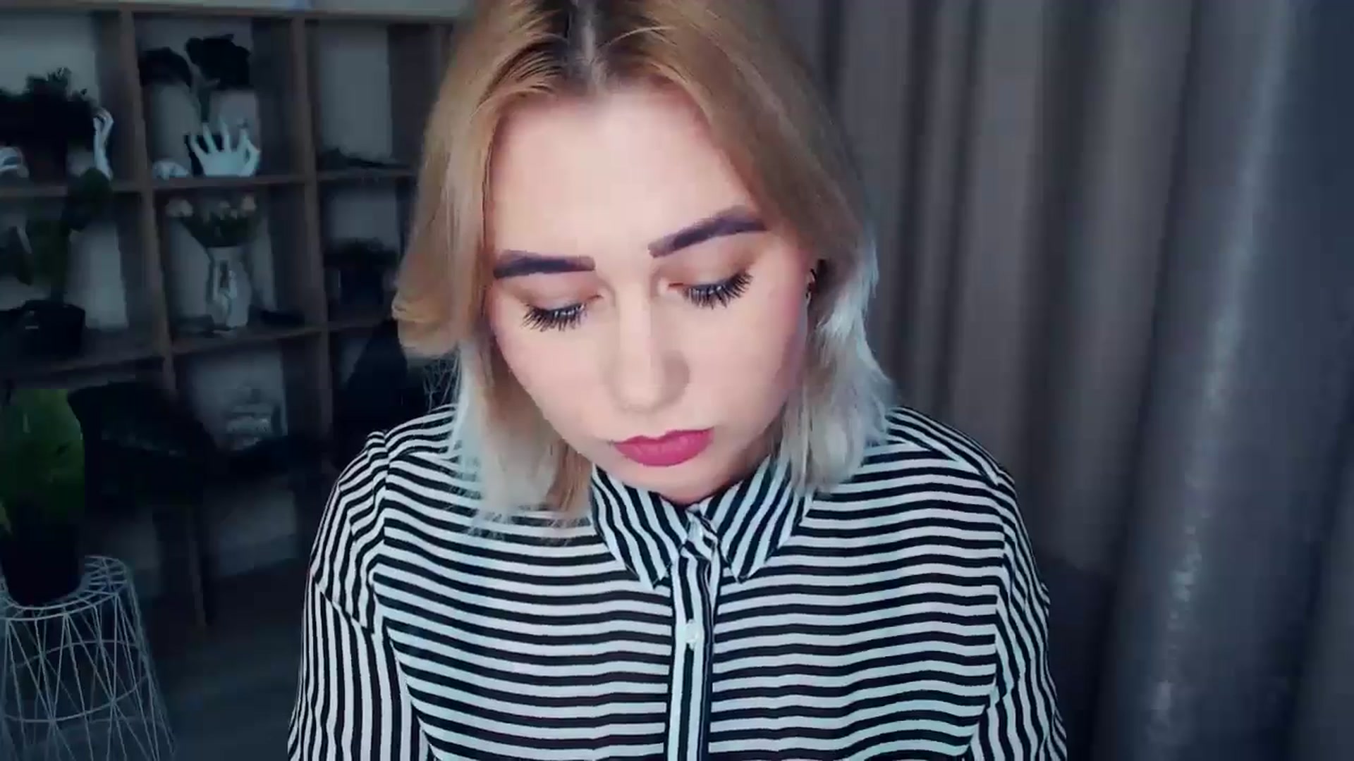 Gallery image thumbnail from Kukla_kolduna's myfreecams stream on, 01/07/2025, 16:47 image 8 of 20